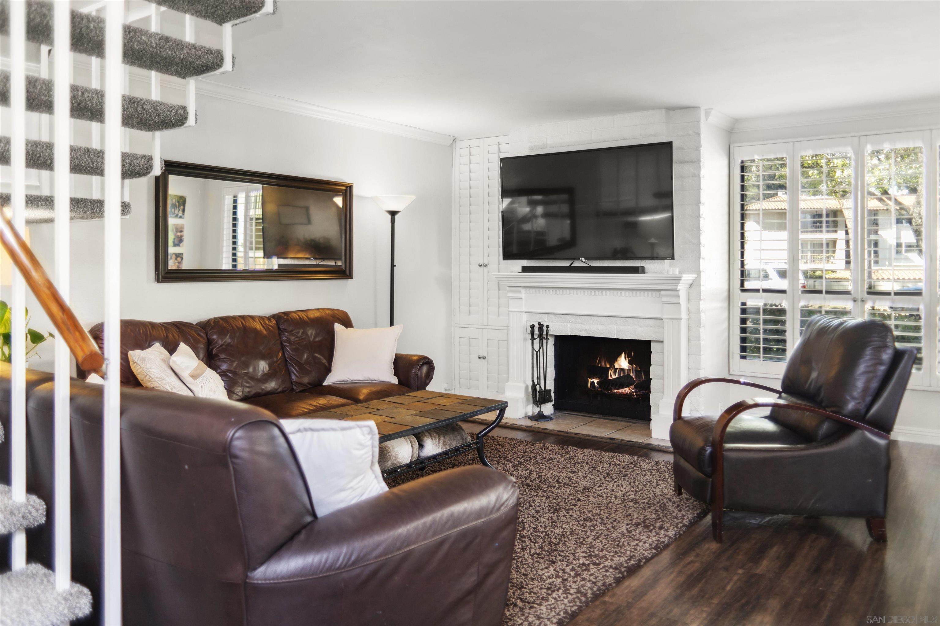 Front Image Thumbnail for SD260003398