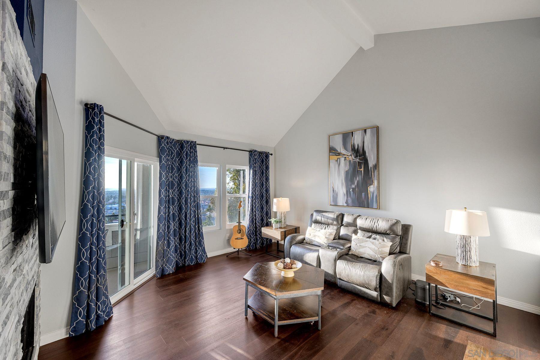 Detail Gallery Image 11 of 54 For 11149  Scripps Ranch Blvd., San Diego,  CA 92131 - 2 Beds | 2 Baths