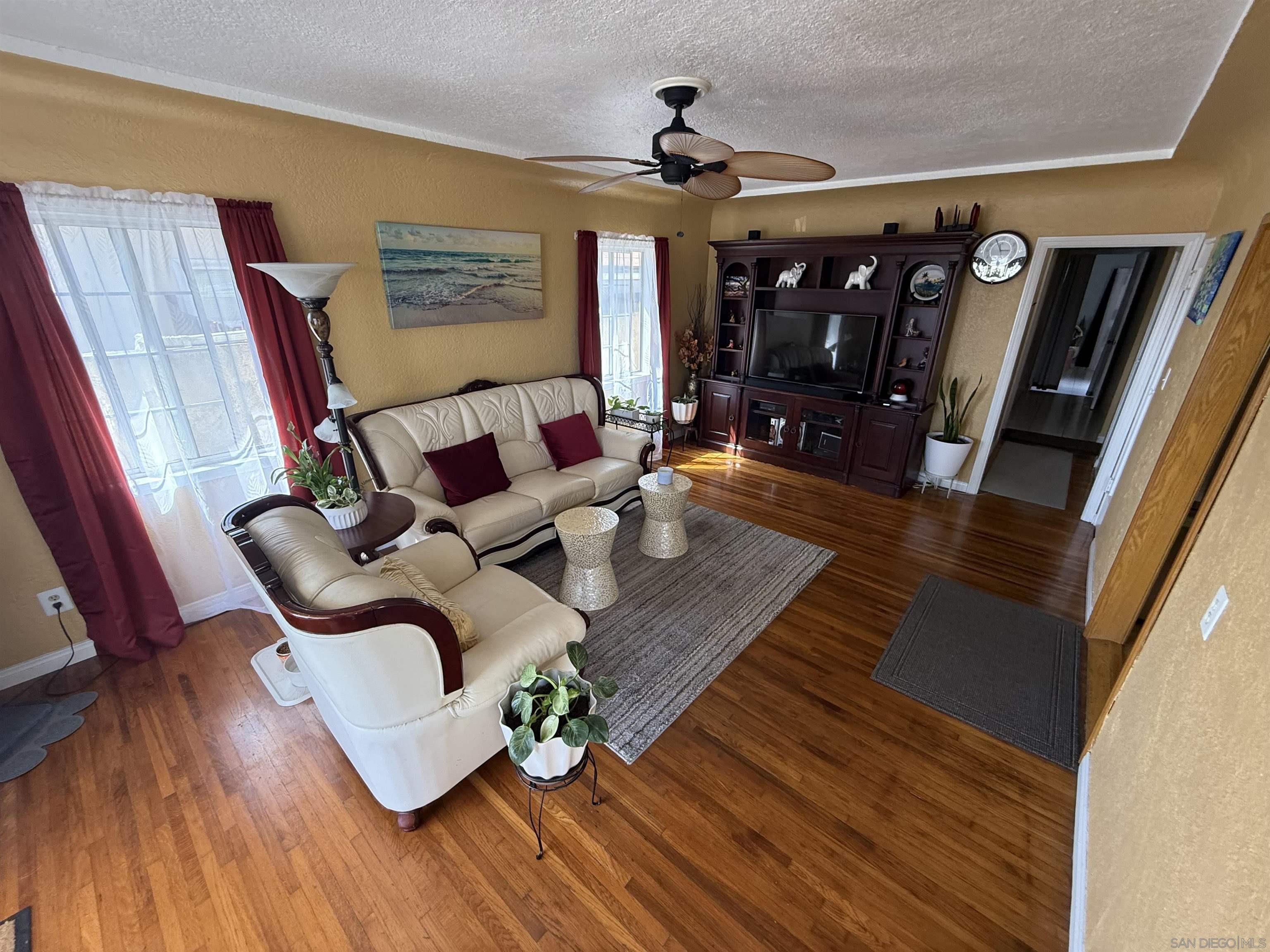 Detail Gallery Image 14 of 21 For 3430  Monroe Ave, San Diego,  CA 92116 - 3 Beds | 2 Baths