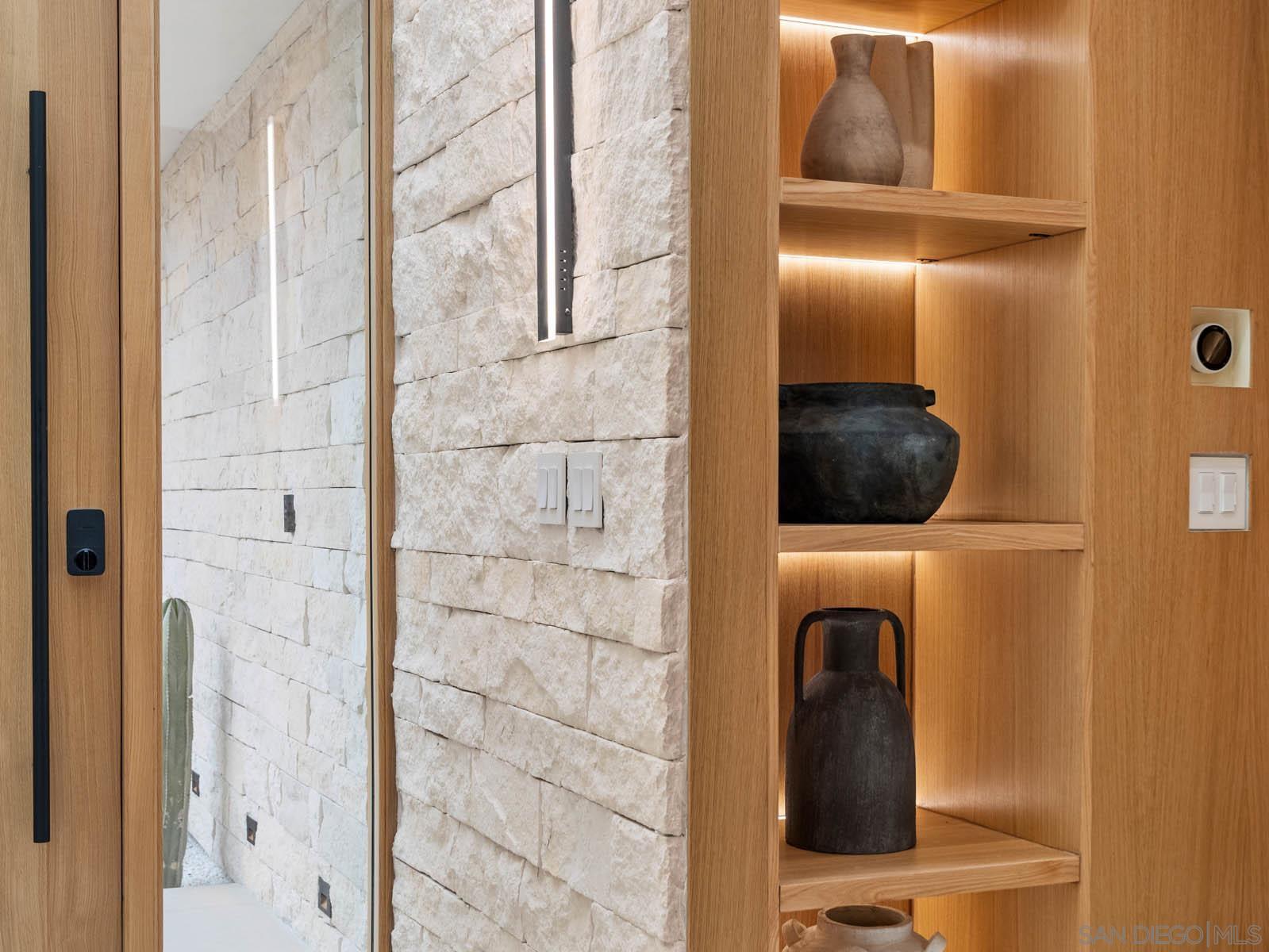 Detail Gallery Image 11 of 75 For 7376  Fay Ave, La Jolla,  CA 92037 - 8 Beds | 5 Baths