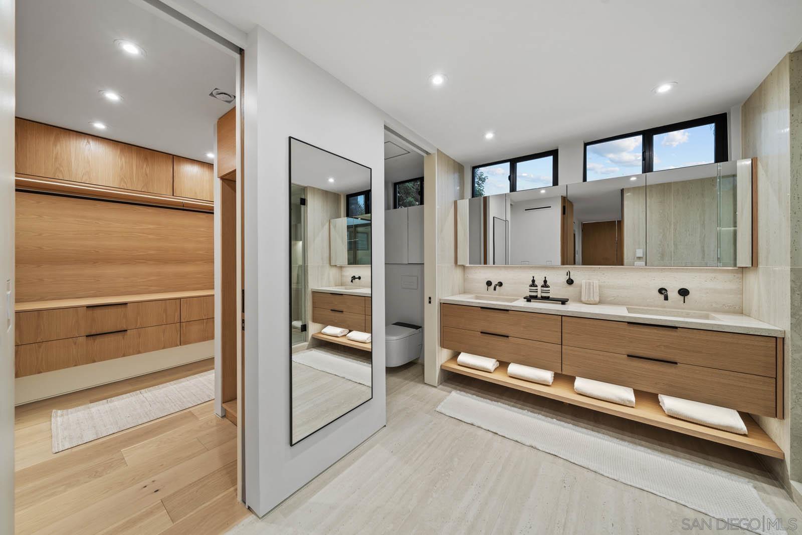 Detail Gallery Image 28 of 75 For 7376  Fay Ave, La Jolla,  CA 92037 - 8 Beds | 5 Baths