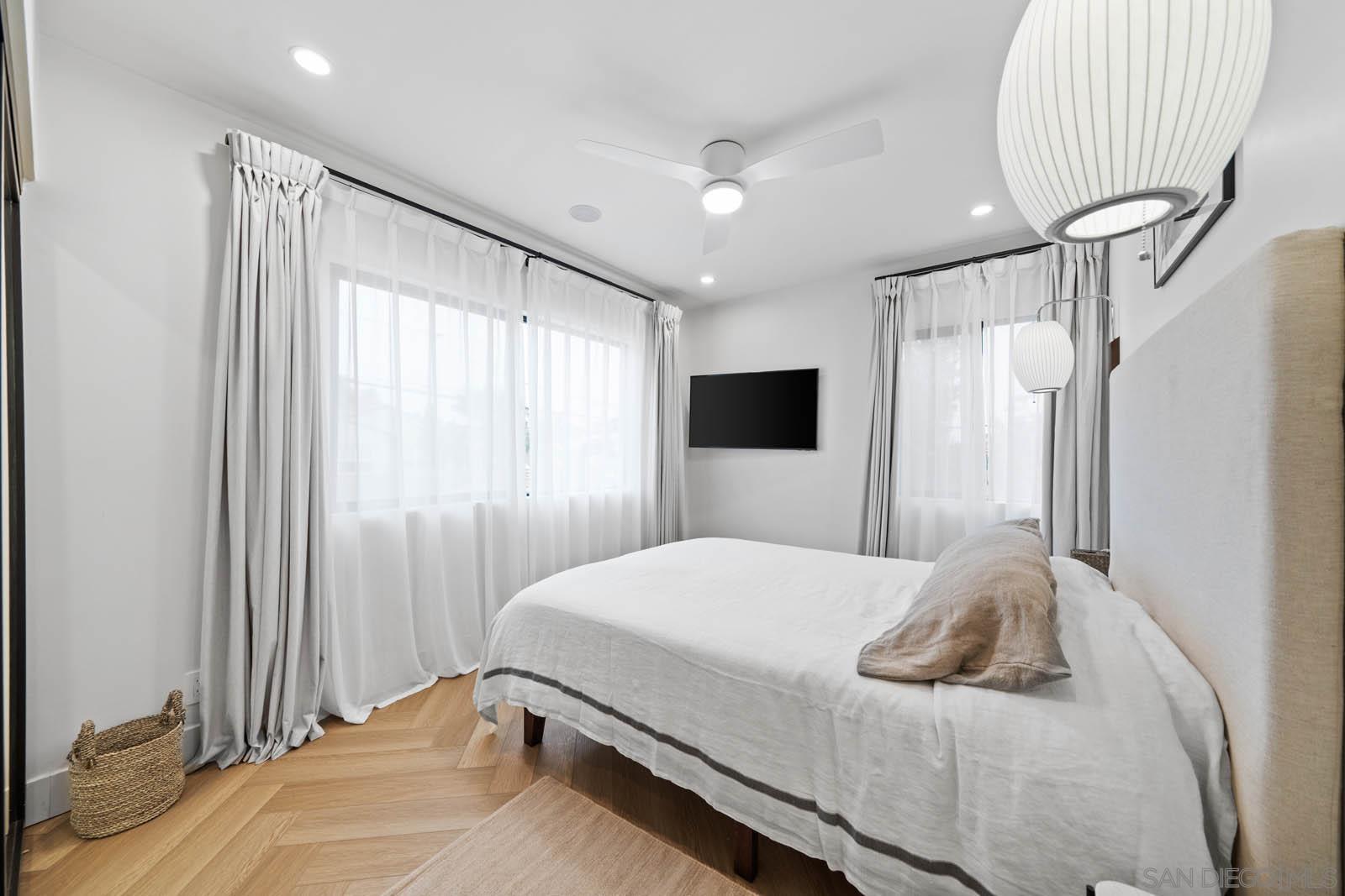 Detail Gallery Image 68 of 75 For 7376  Fay Ave, La Jolla,  CA 92037 - 8 Beds | 5 Baths