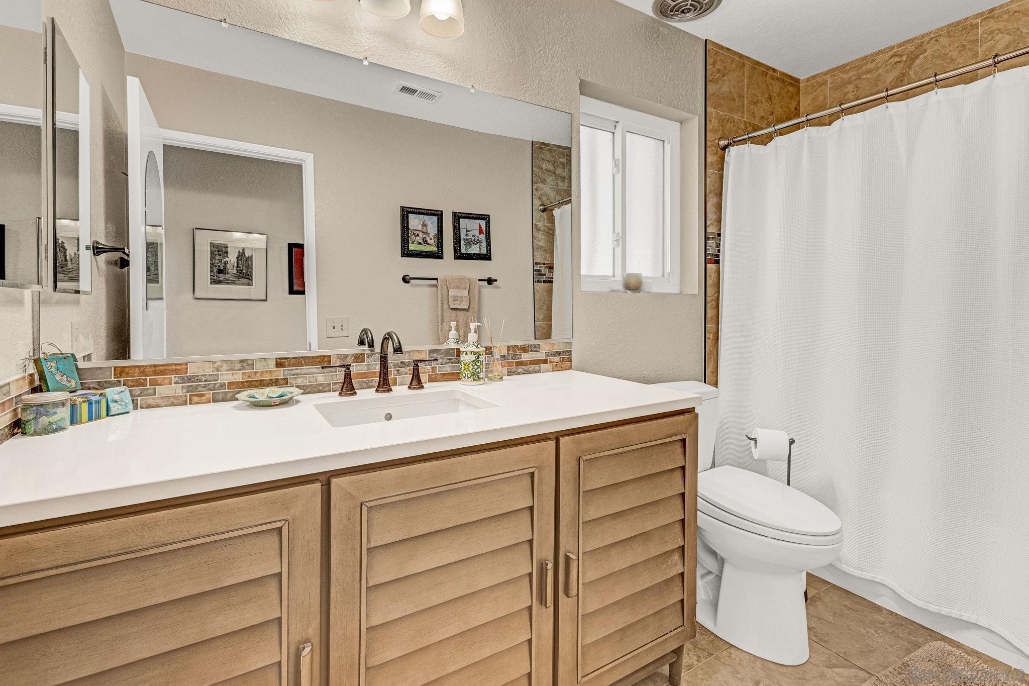 Detail Gallery Image 13 of 21 For 2045  Bolsa Chica Gln, Escondido,  CA 92026 - 3 Beds | 2 Baths