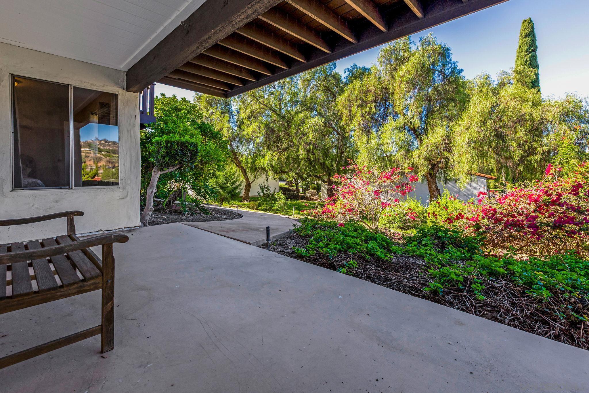 Detail Gallery Image 15 of 21 For 2045  Bolsa Chica Gln, Escondido,  CA 92026 - 3 Beds | 2 Baths