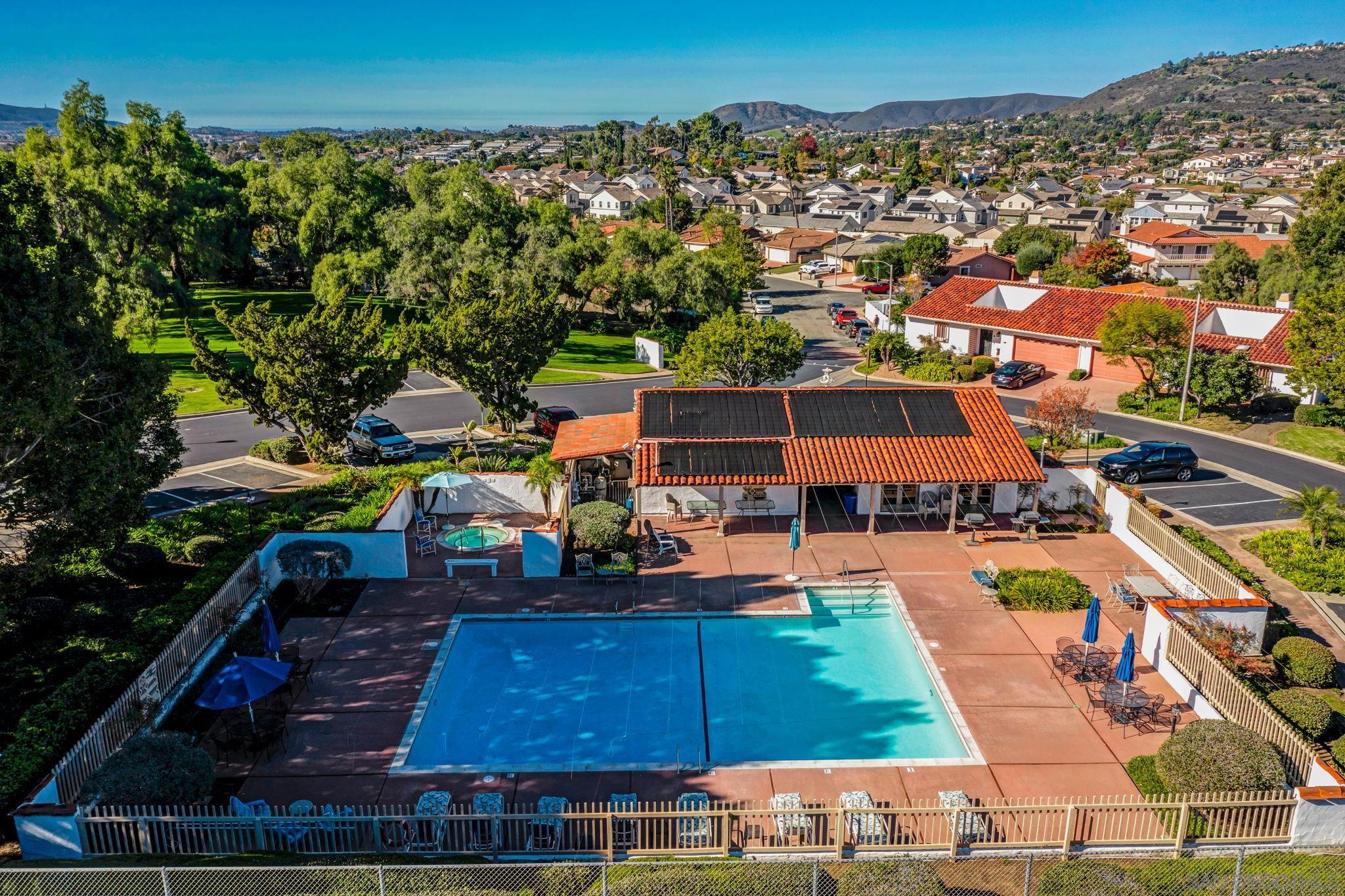 Detail Gallery Image 20 of 21 For 2045  Bolsa Chica Gln, Escondido,  CA 92026 - 3 Beds | 2 Baths