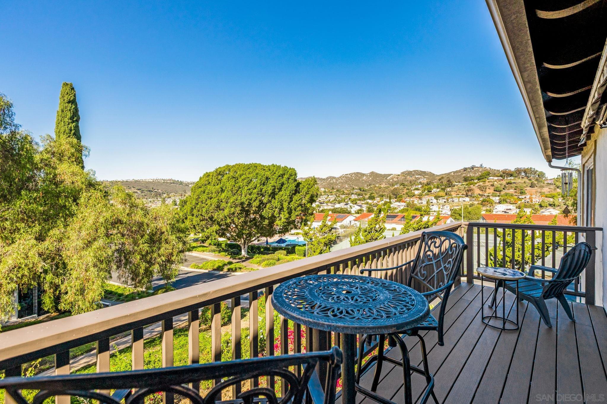 Detail Gallery Image 5 of 21 For 2045  Bolsa Chica Gln, Escondido,  CA 92026 - 3 Beds | 2 Baths