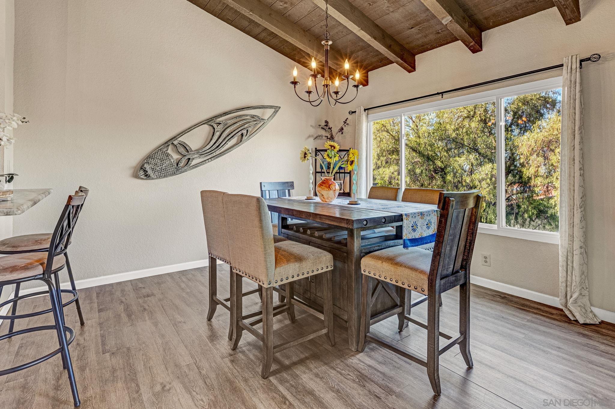 Detail Gallery Image 9 of 21 For 2045  Bolsa Chica Gln, Escondido,  CA 92026 - 3 Beds | 2 Baths
