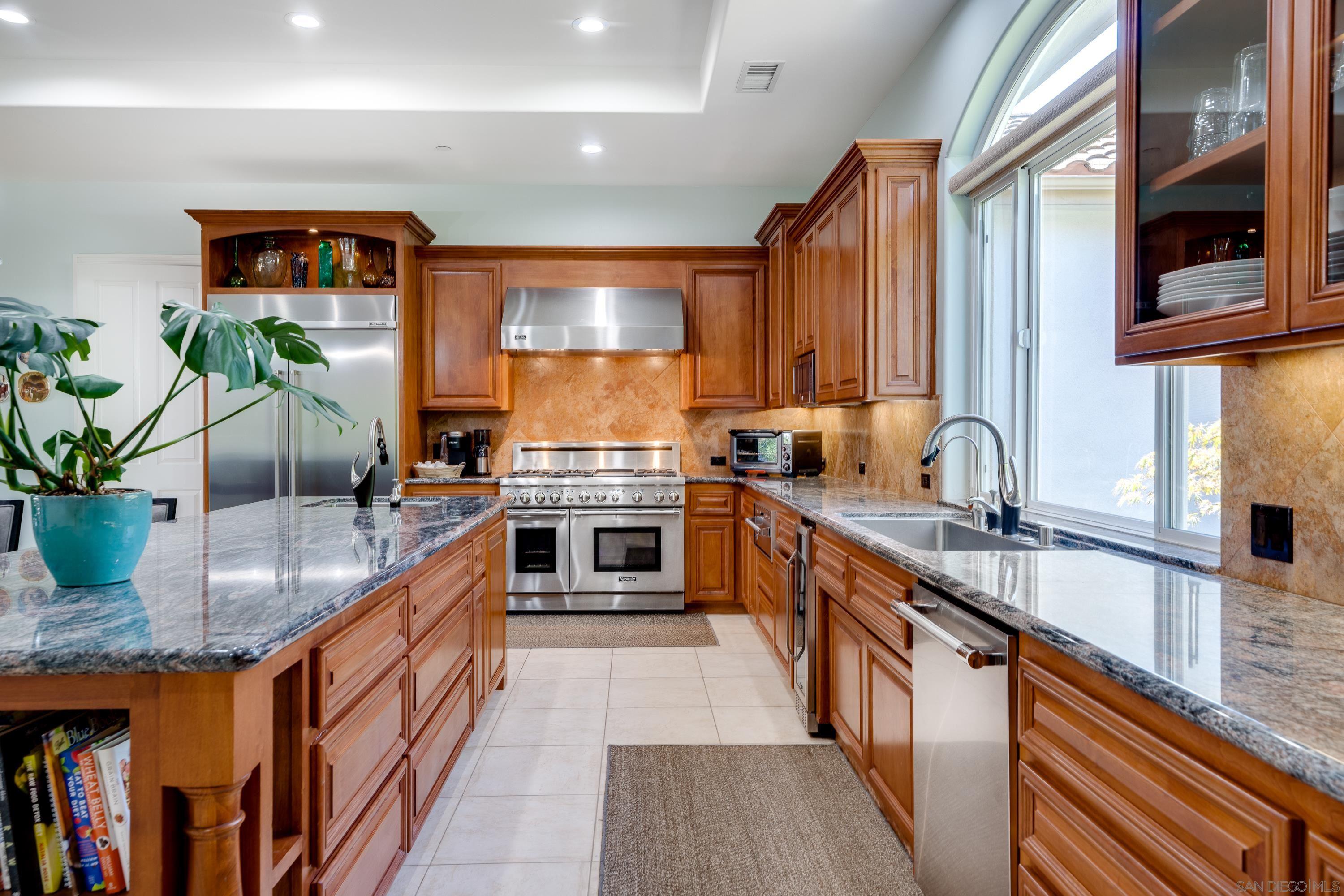 Detail Gallery Image 11 of 74 For 2860  via Rancheros Way, Fallbrook,  CA 92028 - 4 Beds | 3/1 Baths