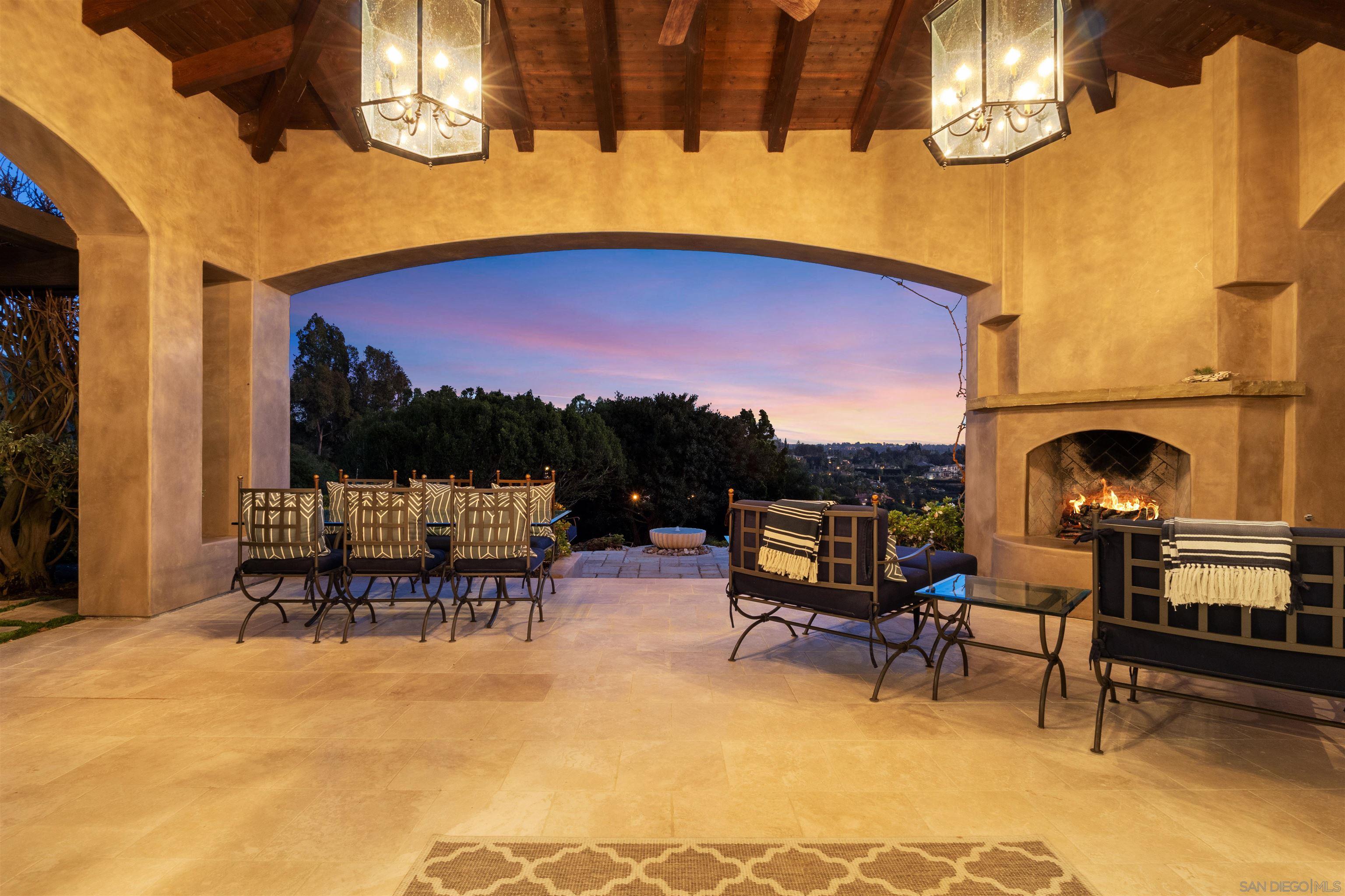 Detail Gallery Image 18 of 65 For 6871  Las Colinas, Rancho Santa Fe,  CA 92067 - 5 Beds | 5/2 Baths