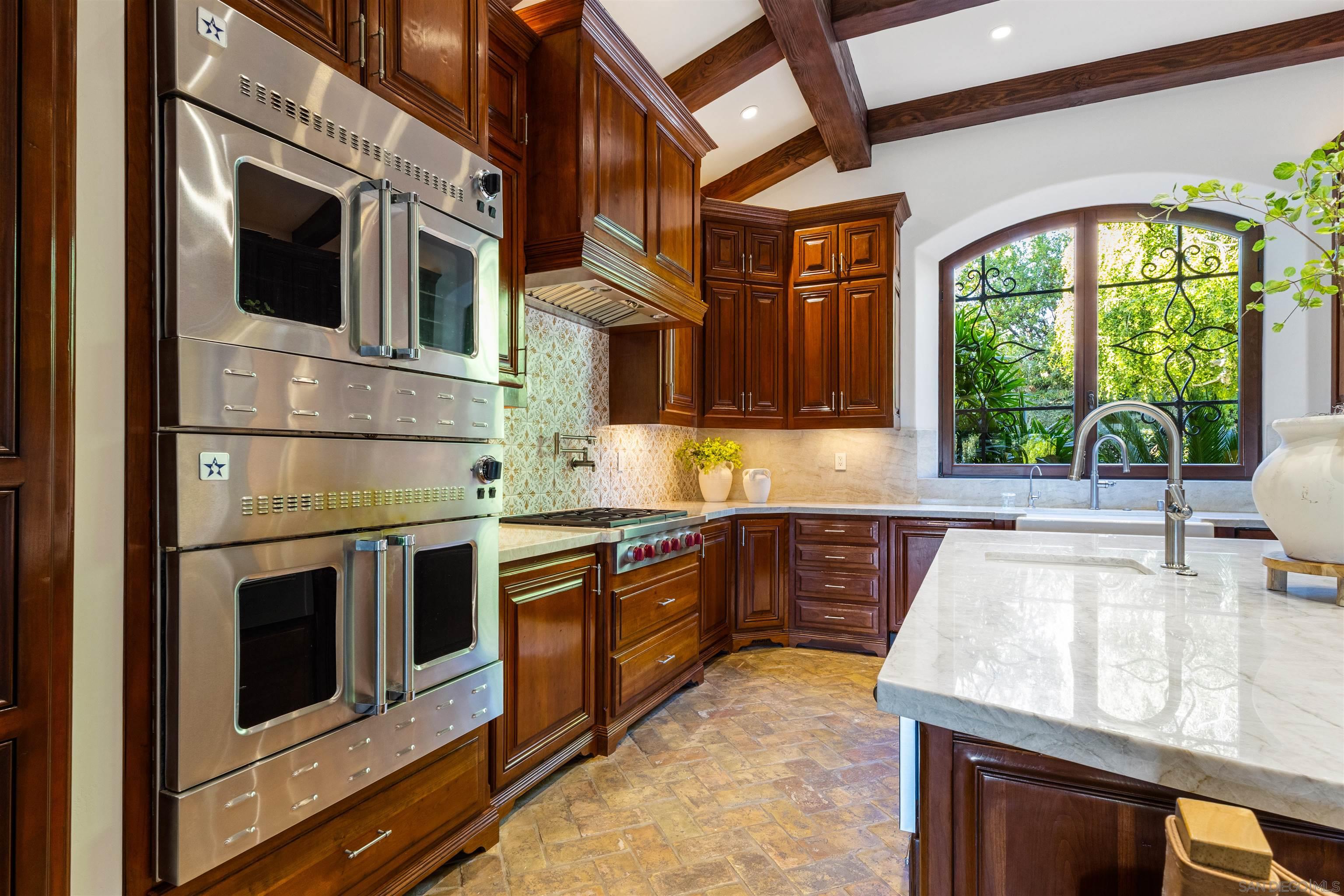 Detail Gallery Image 23 of 65 For 6871  Las Colinas, Rancho Santa Fe,  CA 92067 - 5 Beds | 5/2 Baths