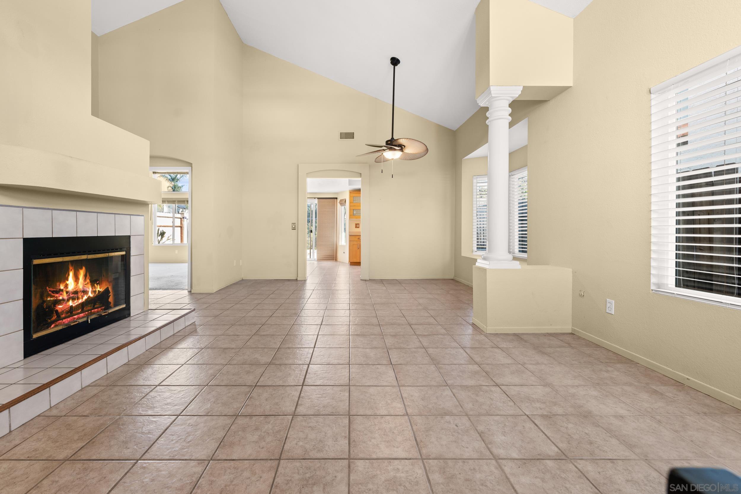 Detail Gallery Image 12 of 38 For 1813  Avenida Segovia, Oceanside,  CA 92056 - 3 Beds | 2/1 Baths