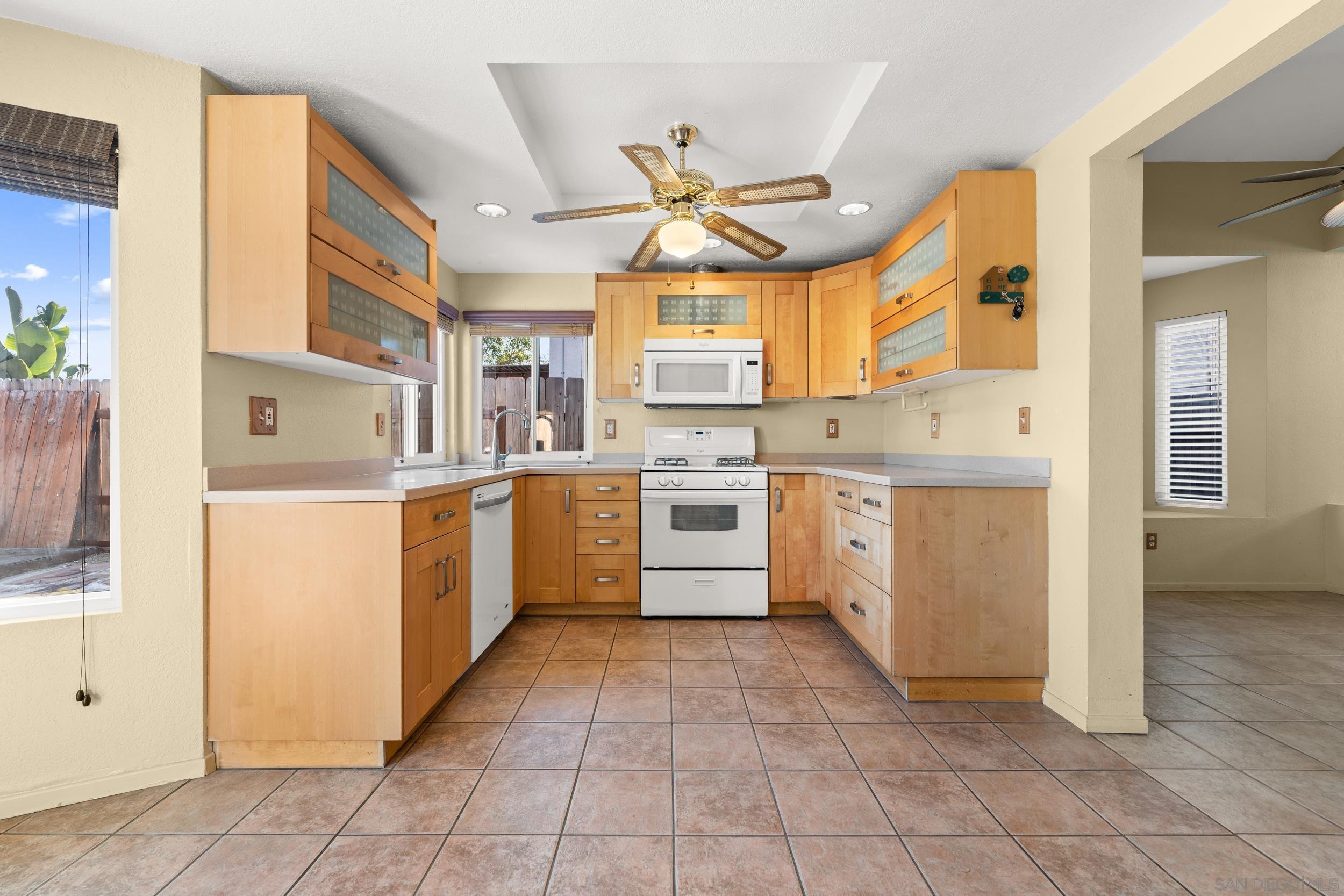 Detail Gallery Image 15 of 38 For 1813  Avenida Segovia, Oceanside,  CA 92056 - 3 Beds | 2/1 Baths