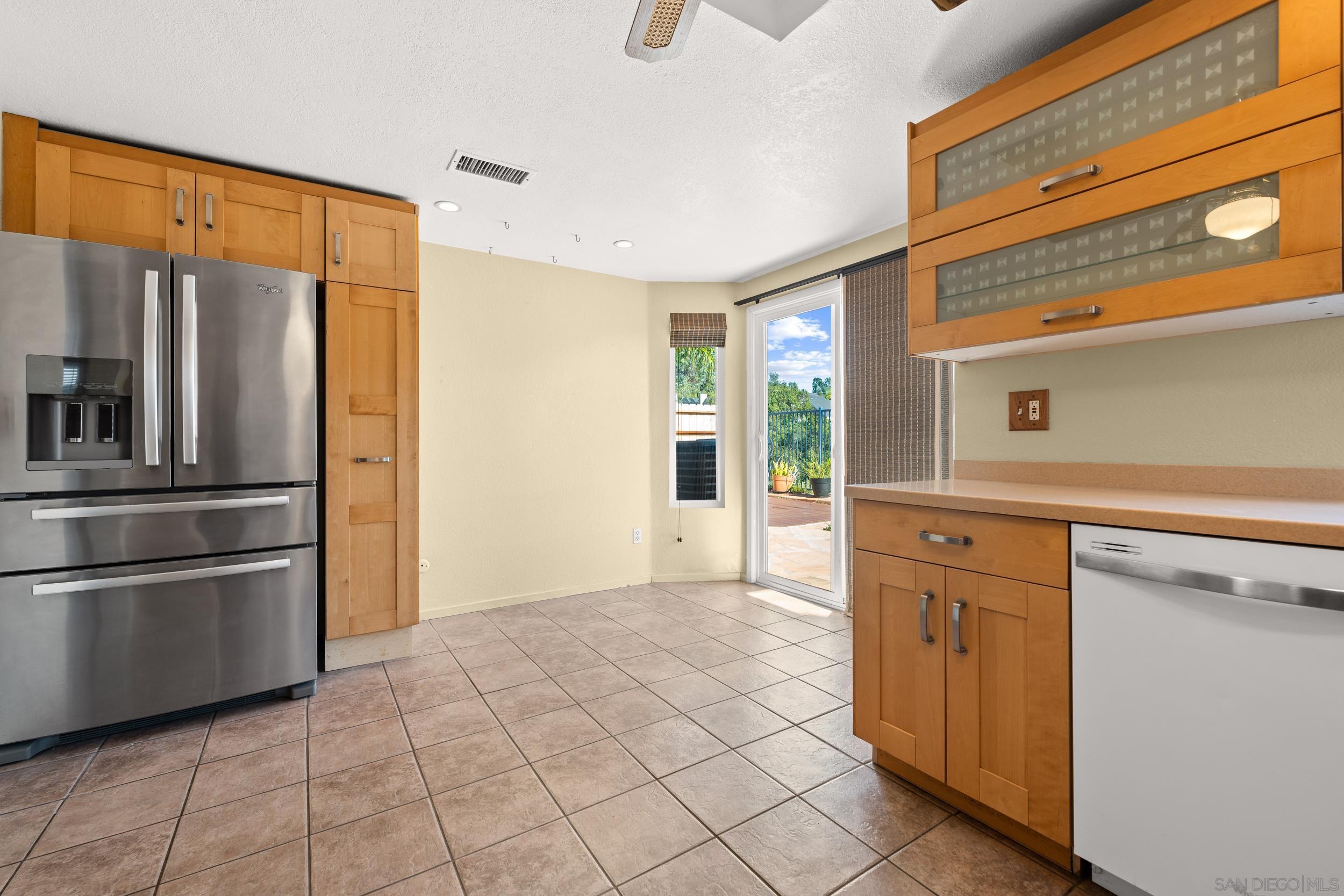 Detail Gallery Image 18 of 38 For 1813  Avenida Segovia, Oceanside,  CA 92056 - 3 Beds | 2/1 Baths