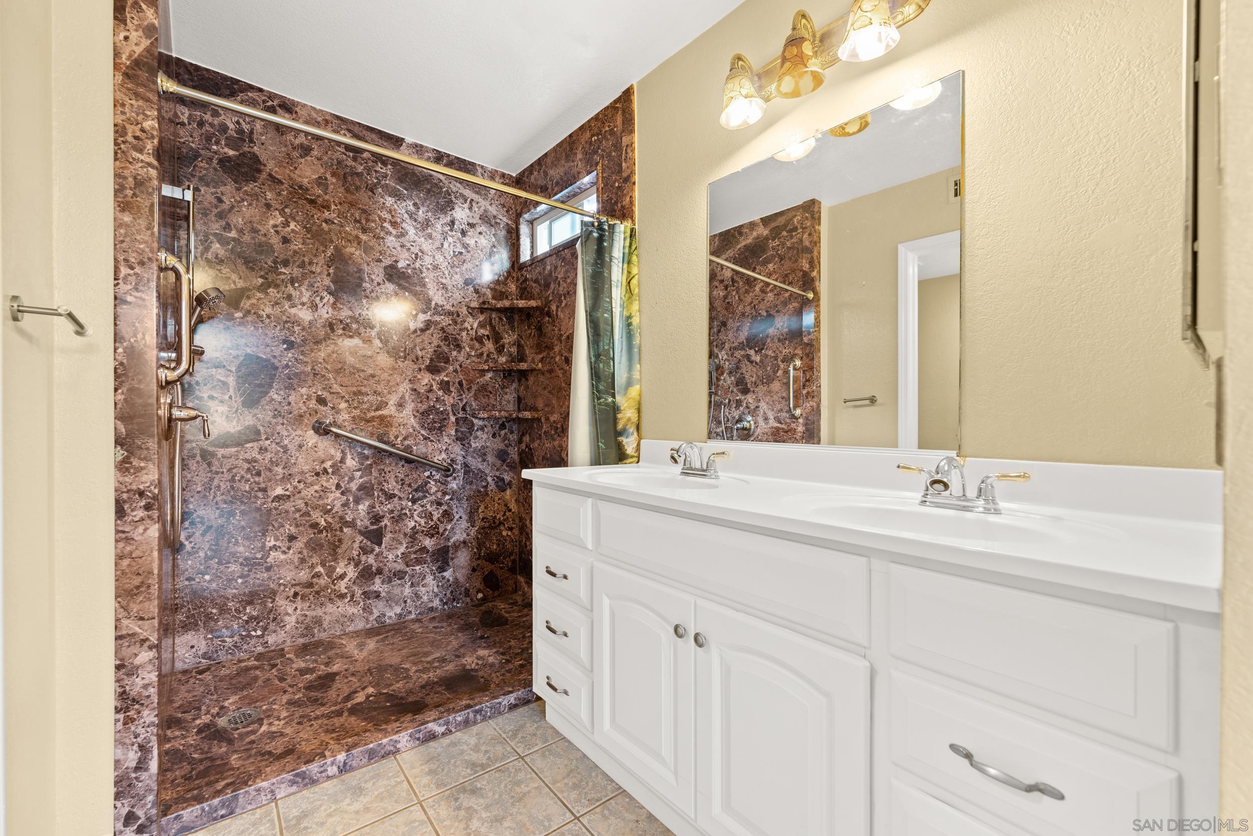 Detail Gallery Image 23 of 38 For 1813  Avenida Segovia, Oceanside,  CA 92056 - 3 Beds | 2/1 Baths