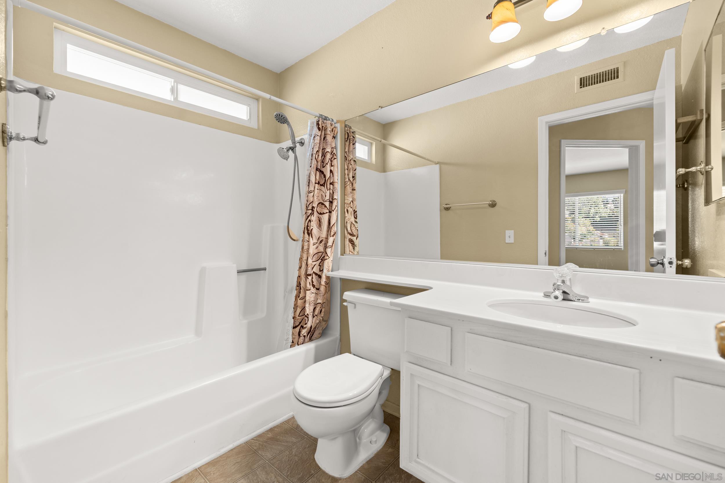 Detail Gallery Image 27 of 38 For 1813  Avenida Segovia, Oceanside,  CA 92056 - 3 Beds | 2/1 Baths