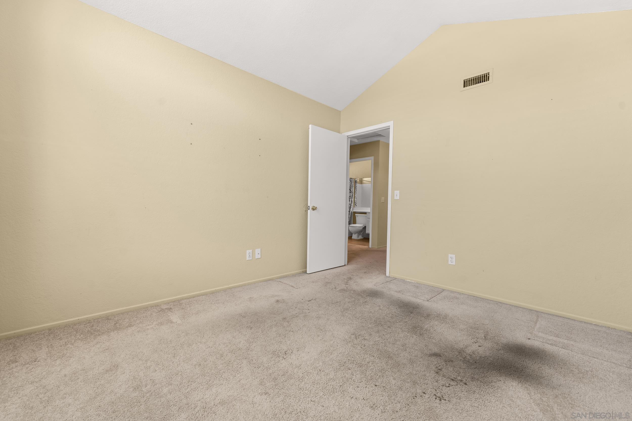 Detail Gallery Image 29 of 38 For 1813  Avenida Segovia, Oceanside,  CA 92056 - 3 Beds | 2/1 Baths