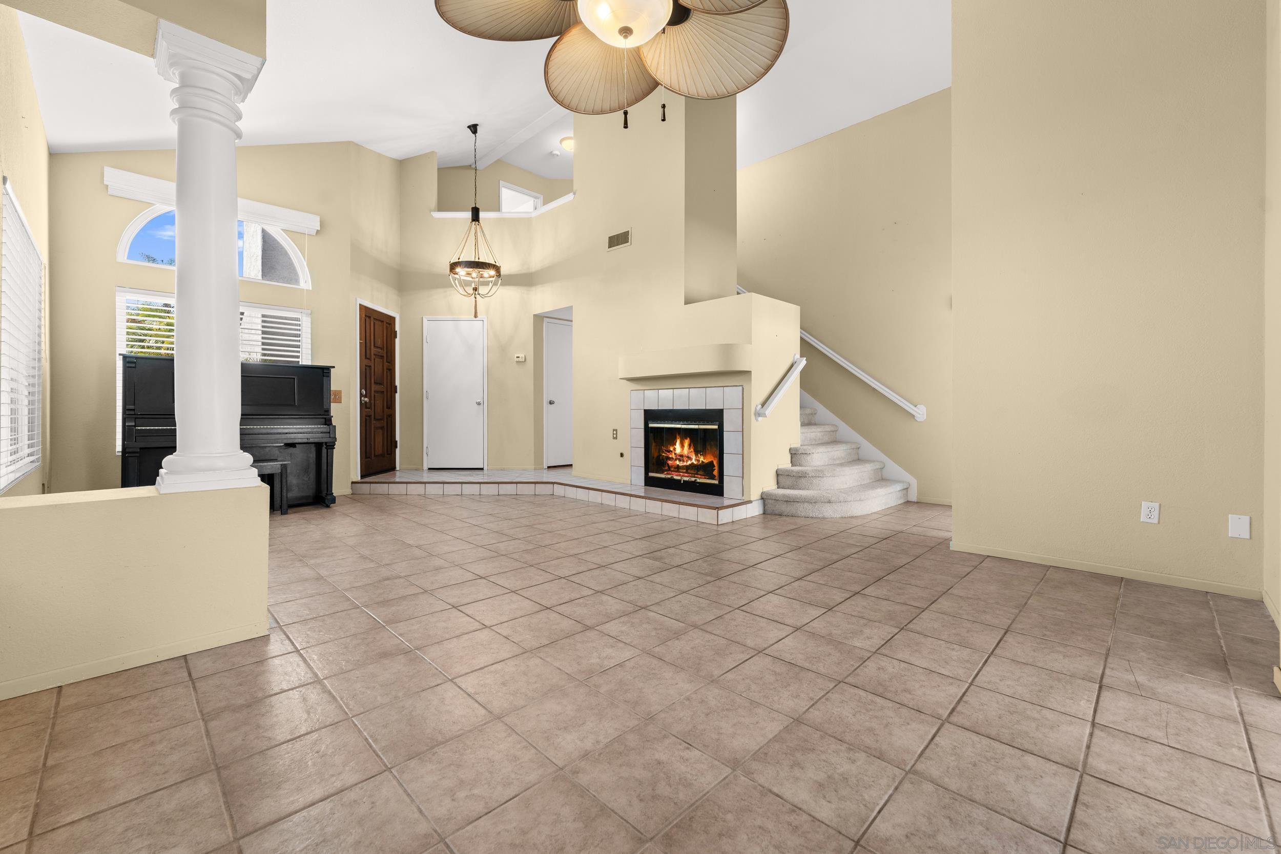 Detail Gallery Image 9 of 38 For 1813  Avenida Segovia, Oceanside,  CA 92056 - 3 Beds | 2/1 Baths