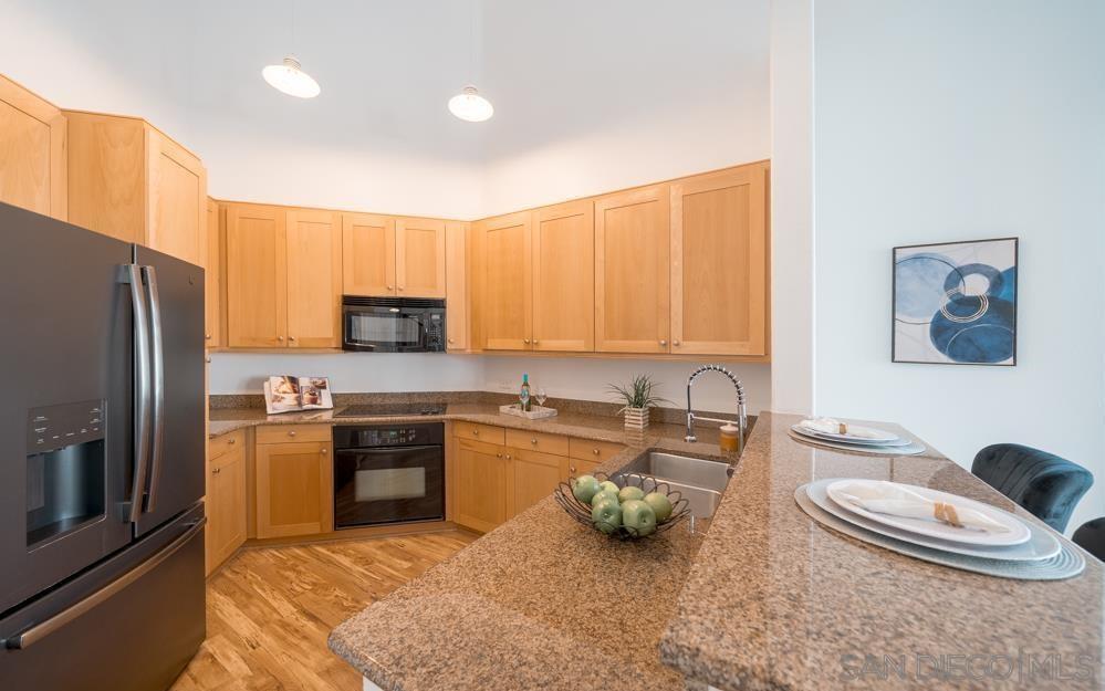 Detail Gallery Image 5 of 32 For 3950  Ohio St  #235,  San Diego,  CA 92104 - 3 Beds | 2 Baths