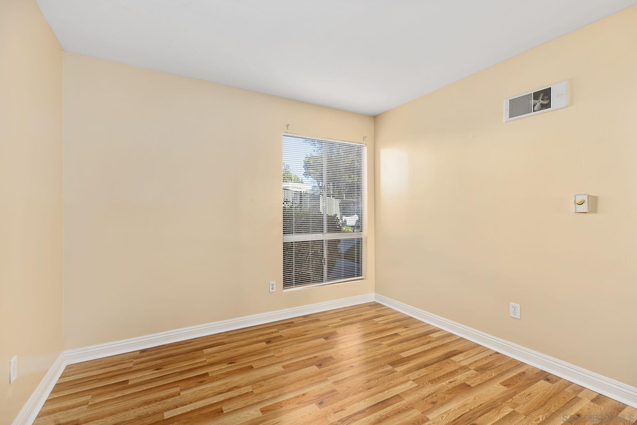 Detail Gallery Image 11 of 17 For 830 W Lincoln Ave  #182,  Escondido,  CA 92026 - 2 Beds | 1 Baths