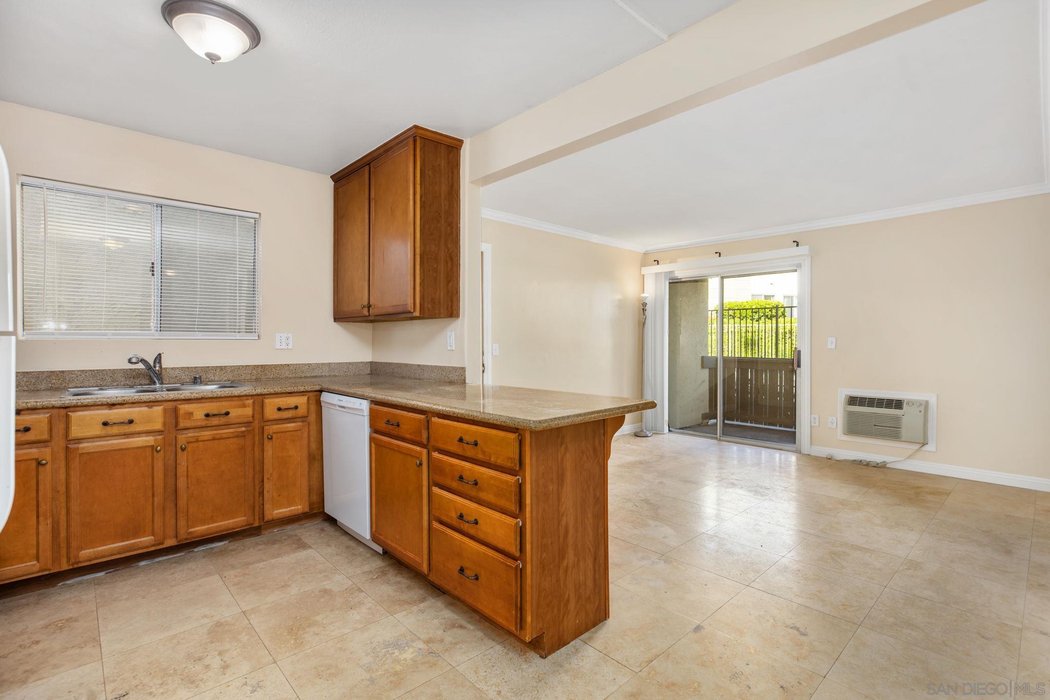 Detail Gallery Image 9 of 17 For 830 W Lincoln Ave  #182,  Escondido,  CA 92026 - 2 Beds | 1 Baths