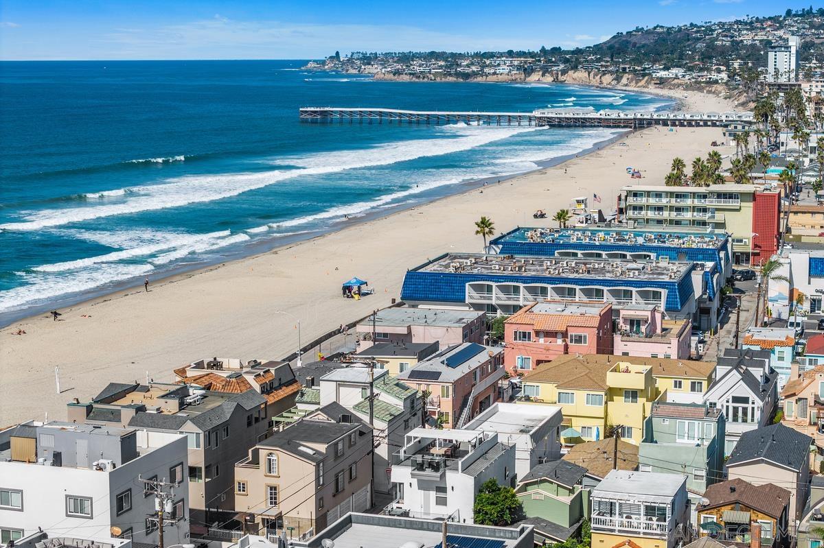 Detail Gallery Image 2 of 29 For 714-16  York Ct, San Diego,  CA 92109 - – Beds | – Baths