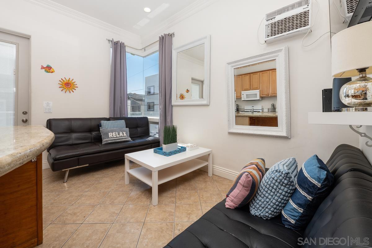 Detail Gallery Image 7 of 29 For 714-16  York Ct, San Diego,  CA 92109 - – Beds | – Baths