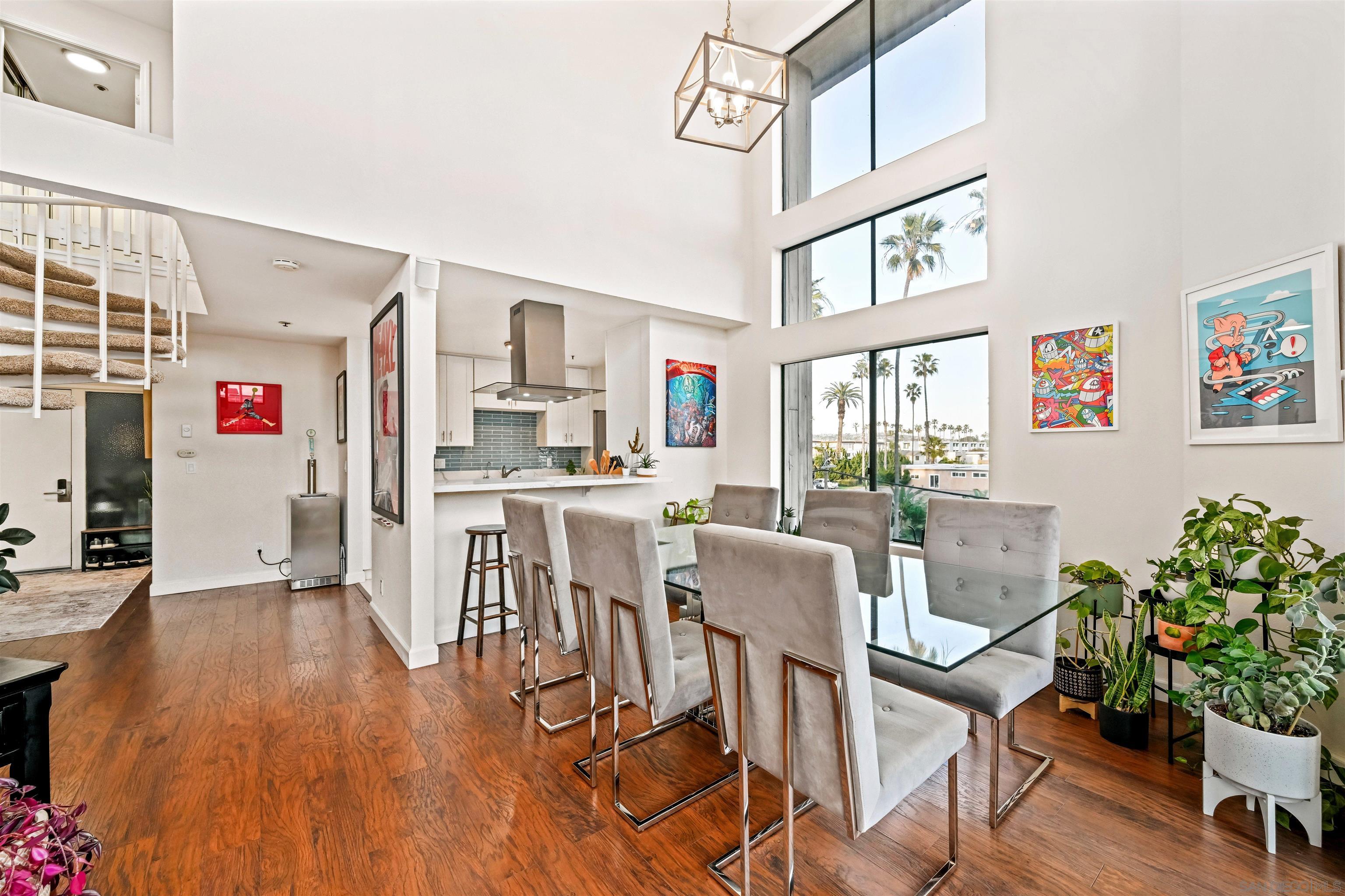 Detail Gallery Image 9 of 26 For 881  Thomas Ave  #21,  San Diego,  CA 92109 - 3 Beds | 2 Baths