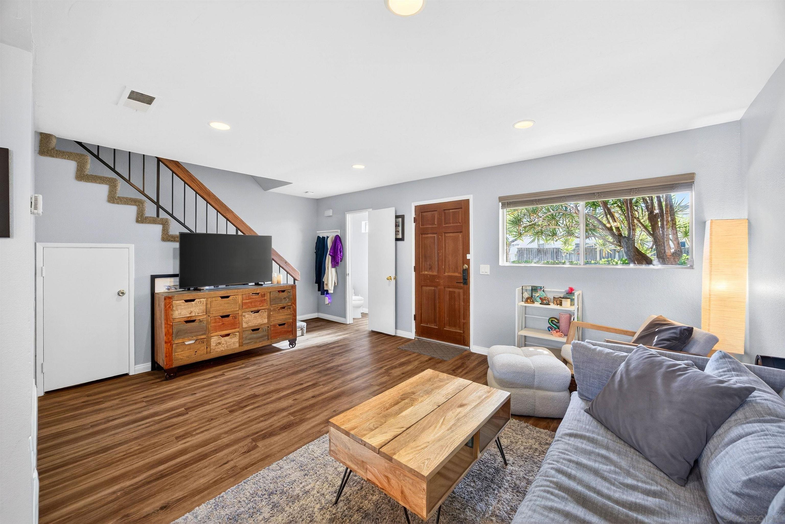 Detail Gallery Image 10 of 56 For 736 N Mollison Ave  #D,  El Cajon,  CA 92021 - 2 Beds | 1/1 Baths