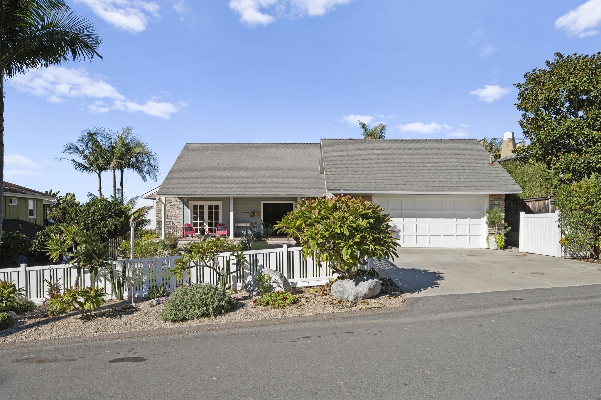 Detail Gallery Image 3 of 62 For 12740  via Felino, Del Mar,  CA 92014 - 3 Beds | 3/1 Baths