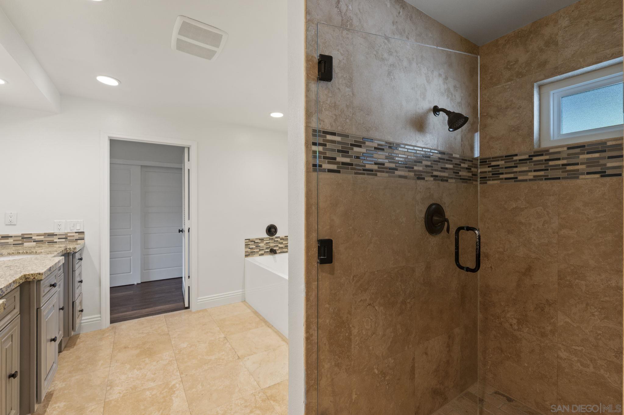 Detail Gallery Image 25 of 62 For 12740  via Felino, Del Mar,  CA 92014 - 3 Beds | 3/1 Baths