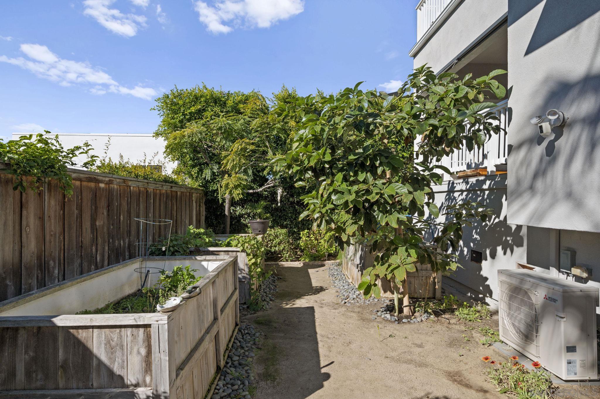 Detail Gallery Image 41 of 62 For 12740  via Felino, Del Mar,  CA 92014 - 3 Beds | 3/1 Baths