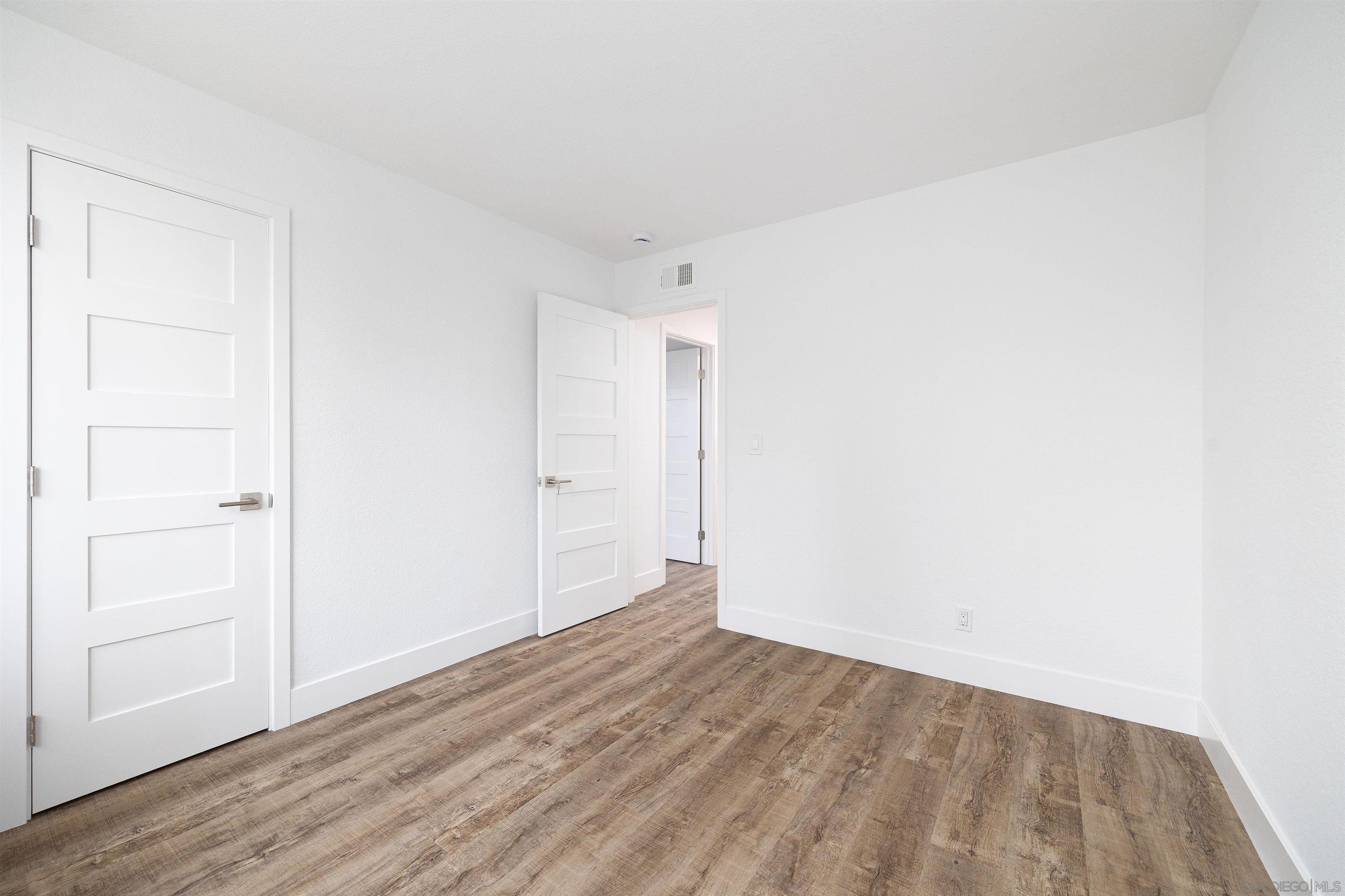 Detail Gallery Image 21 of 37 For 2318  via Villegas, Carlsbad,  CA 92009 - 5 Beds | 3 Baths