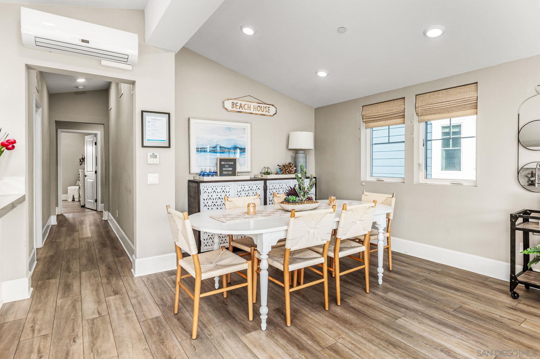 Detail Gallery Image 12 of 48 For 807  Jersey Ct, San Diego,  CA 92109 - 3 Beds | 2 Baths