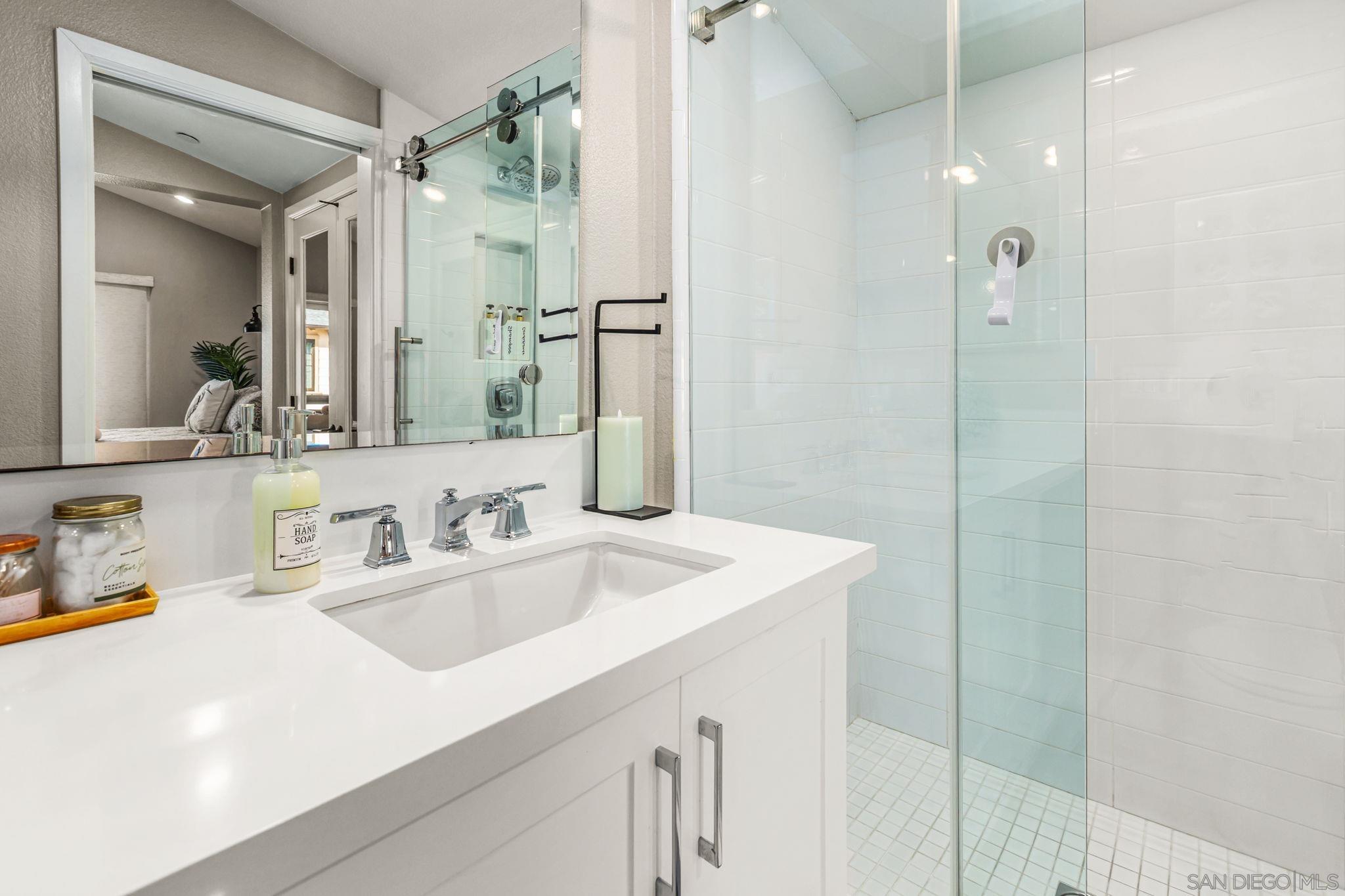 Detail Gallery Image 22 of 48 For 807  Jersey Ct, San Diego,  CA 92109 - 3 Beds | 2 Baths