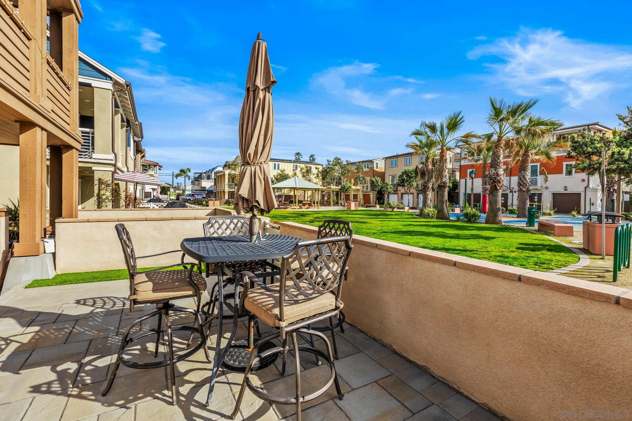 Detail Gallery Image 29 of 48 For 807  Jersey Ct, San Diego,  CA 92109 - 3 Beds | 2 Baths