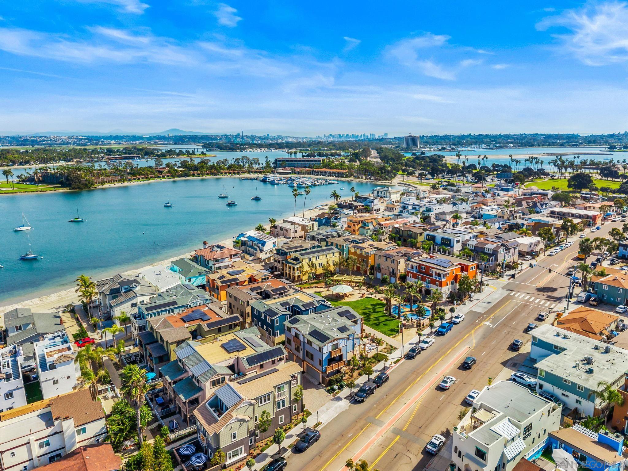 Detail Gallery Image 36 of 48 For 807  Jersey Ct, San Diego,  CA 92109 - 3 Beds | 2 Baths