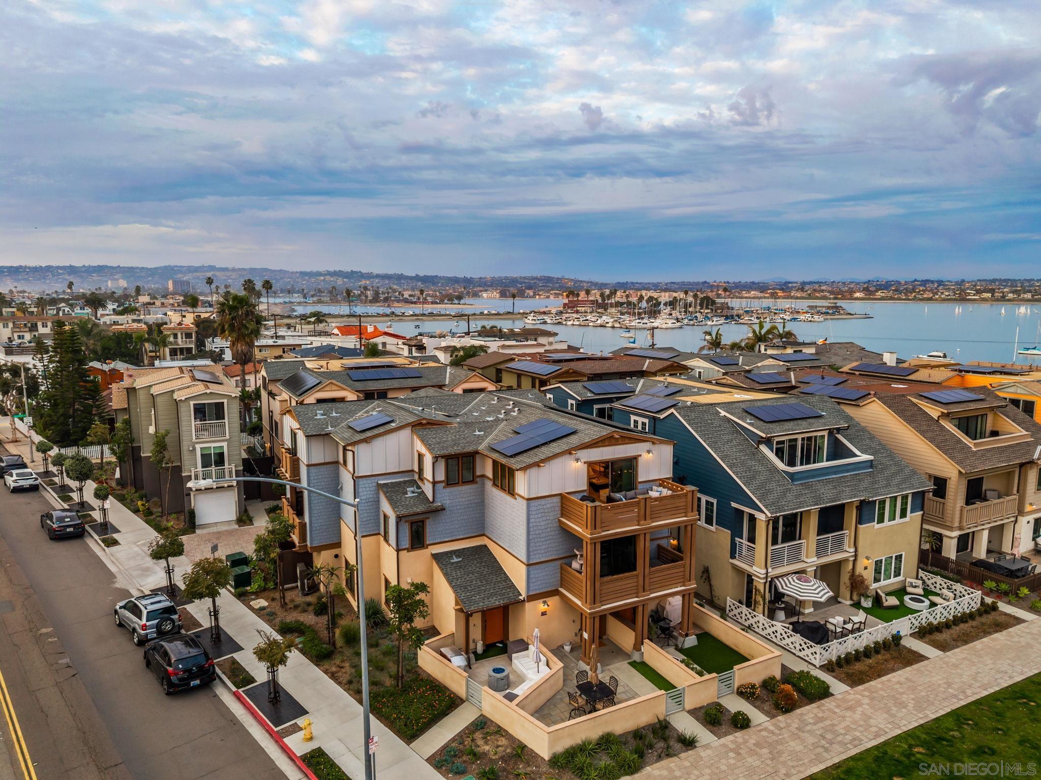 Detail Gallery Image 39 of 48 For 807  Jersey Ct, San Diego,  CA 92109 - 3 Beds | 2 Baths