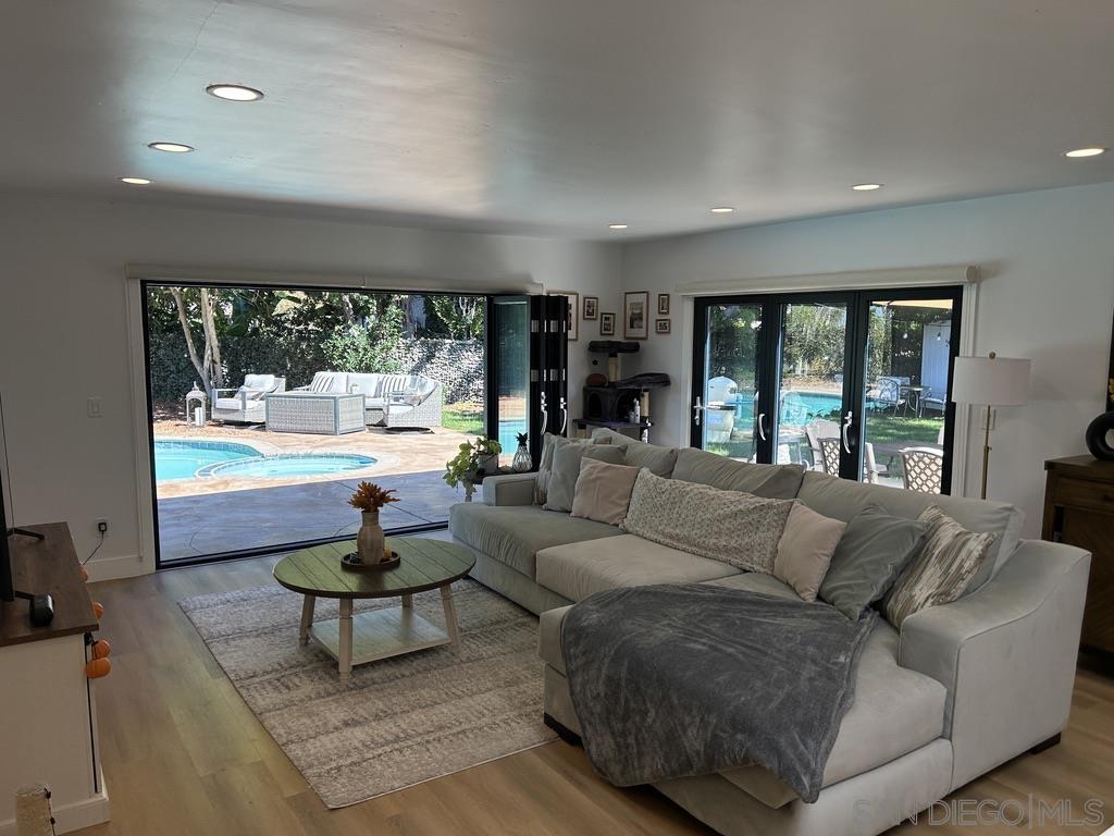 Detail Gallery Image 9 of 31 For 1745  Redwing St, San Marcos,  CA 92078 - 4 Beds | 3 Baths