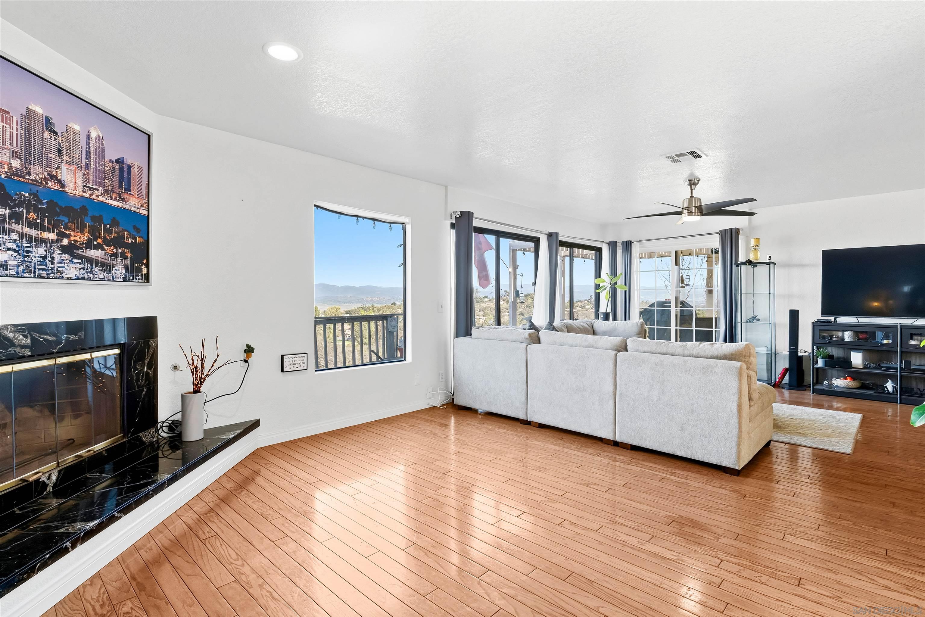 Detail Gallery Image 16 of 72 For 16483  Highway 67, Ramona,  CA 92065 - 4 Beds | 3/1 Baths