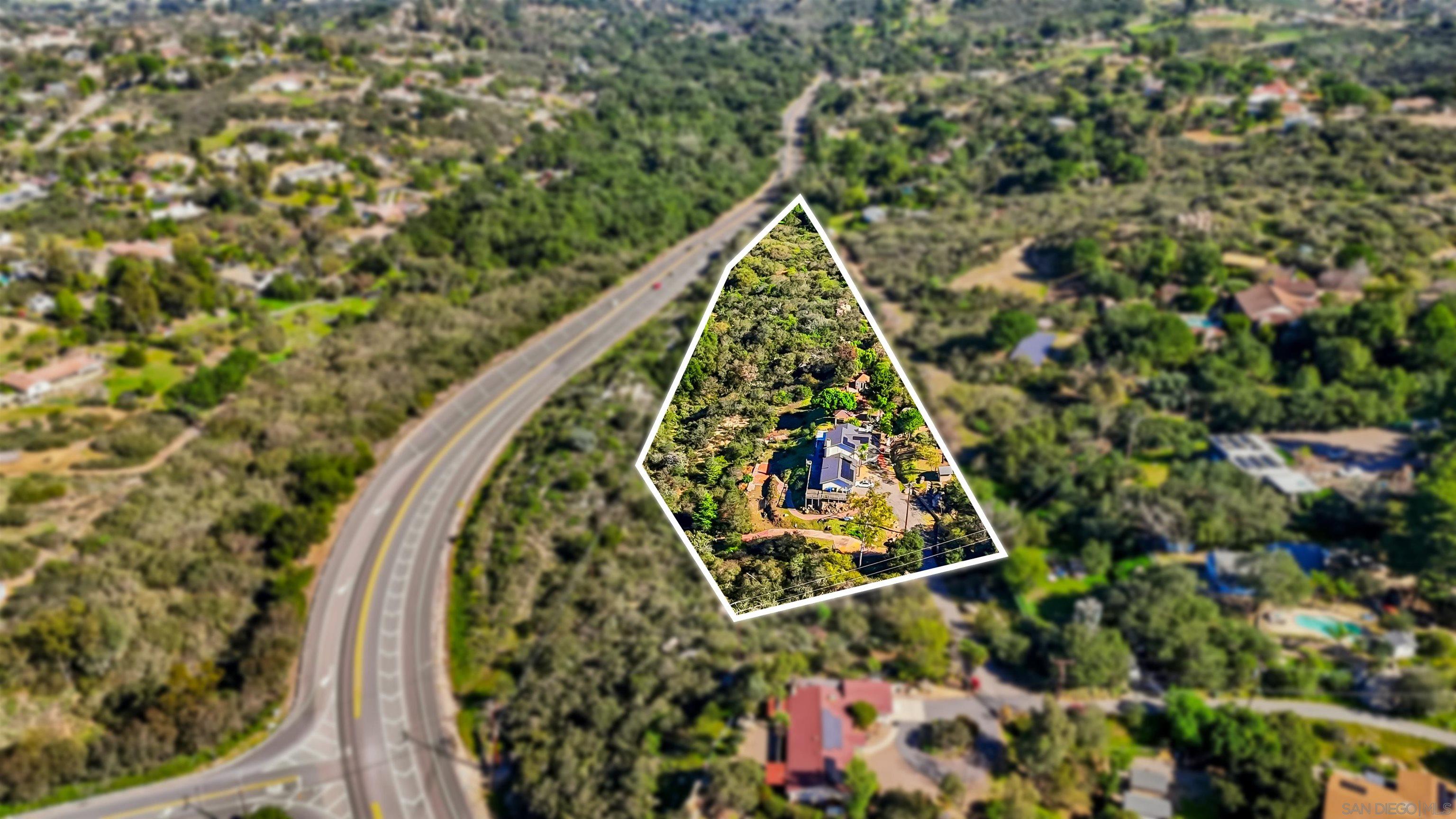 Detail Gallery Image 6 of 72 For 16483  Highway 67, Ramona,  CA 92065 - 4 Beds | 3/1 Baths