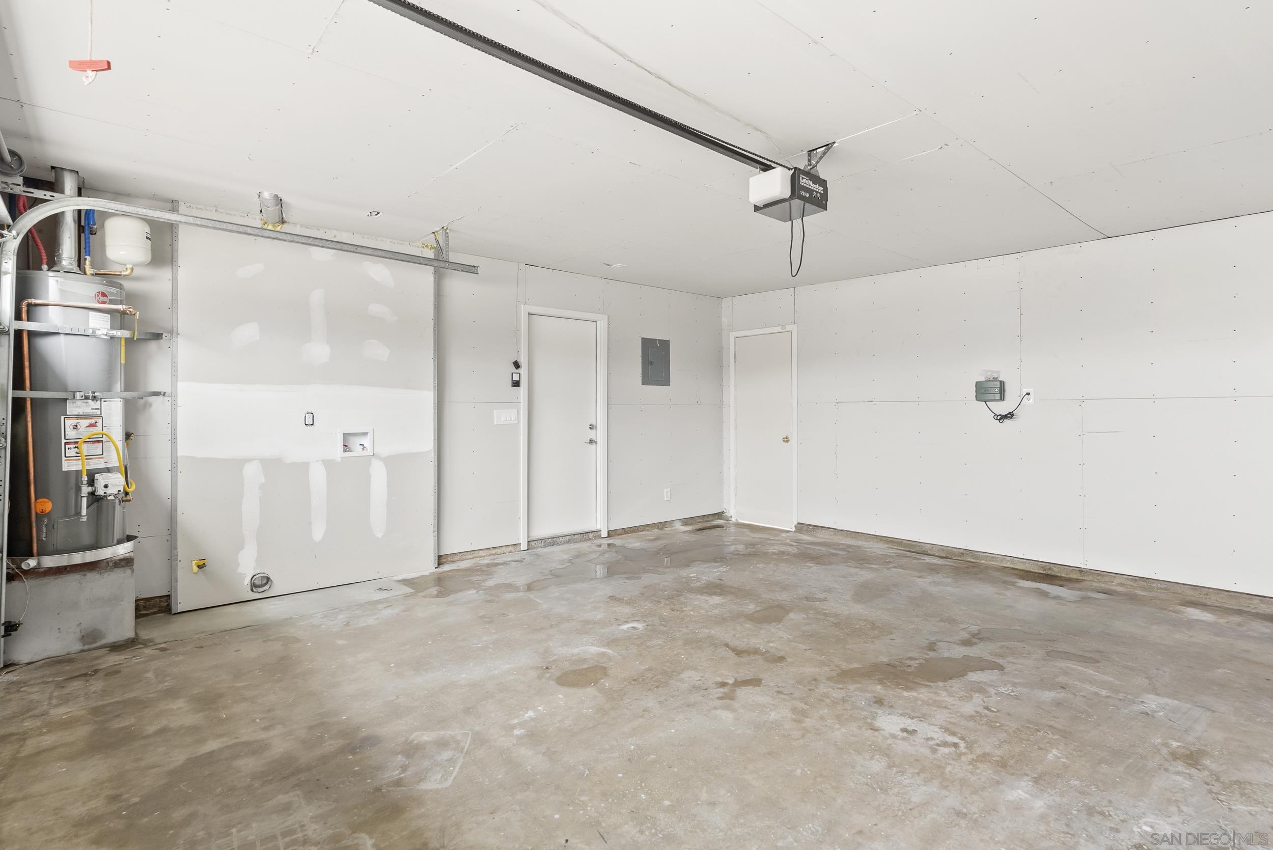 Detail Gallery Image 40 of 44 For 4216  Posey Pl, San Diego,  CA 92105 - 4 Beds | 2 Baths