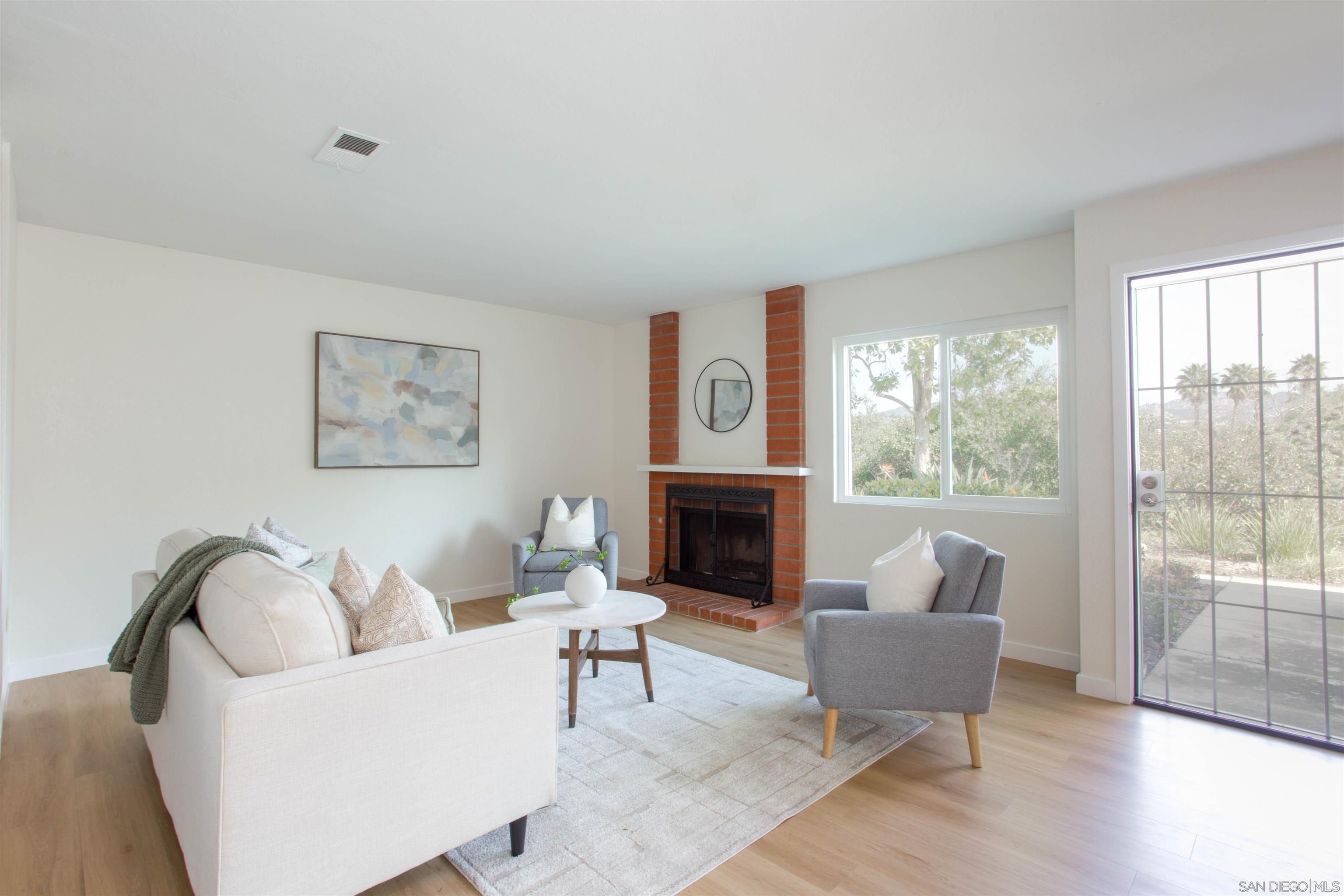 Detail Gallery Image 2 of 26 For 13650  Mulberry Tree Ct, Poway,  CA 92064 - 3 Beds | 2/1 Baths