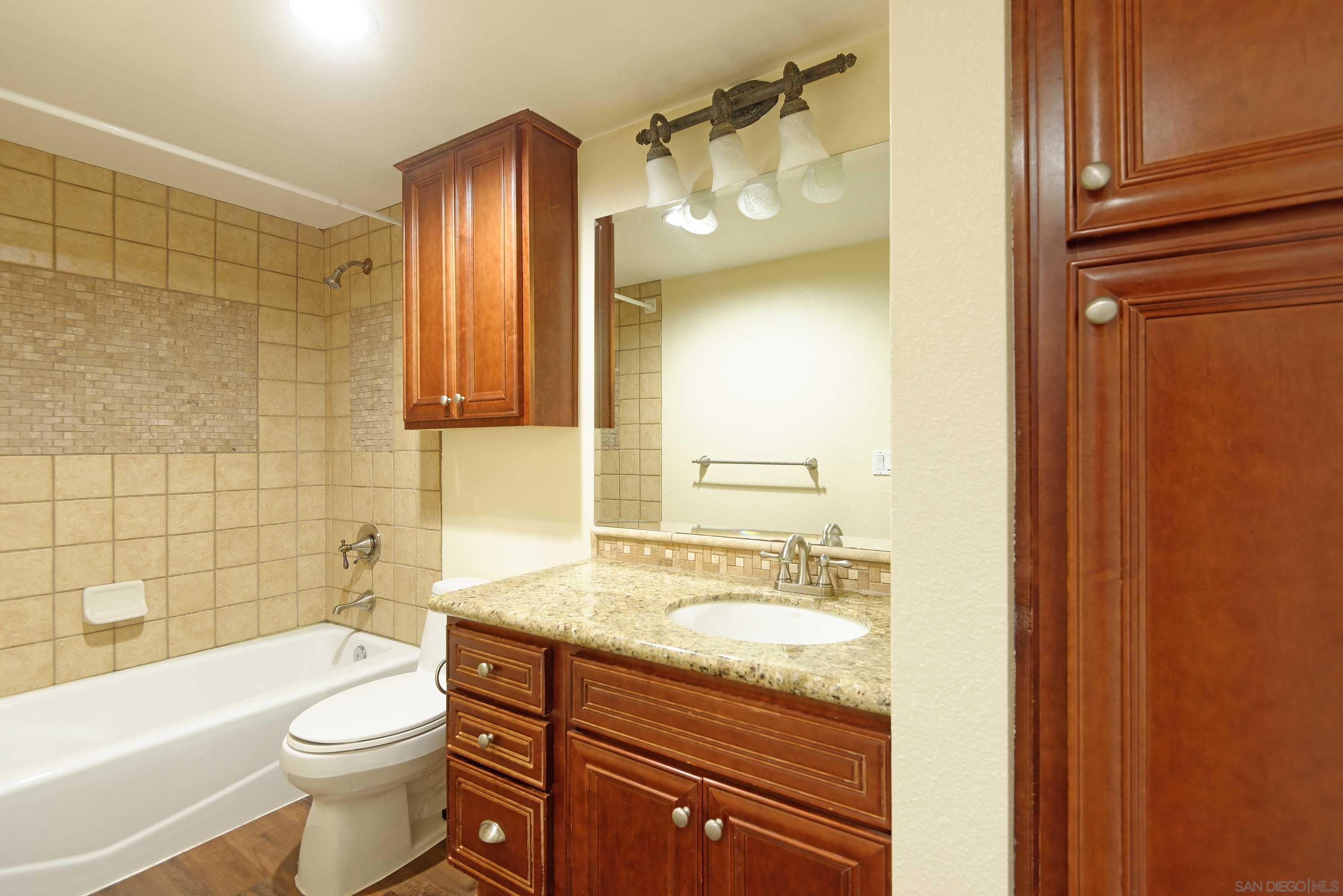 Detail Gallery Image 16 of 23 For 7509  Draper Ave  #306,  La Jolla,  CA 92037 - 2 Beds | 2 Baths