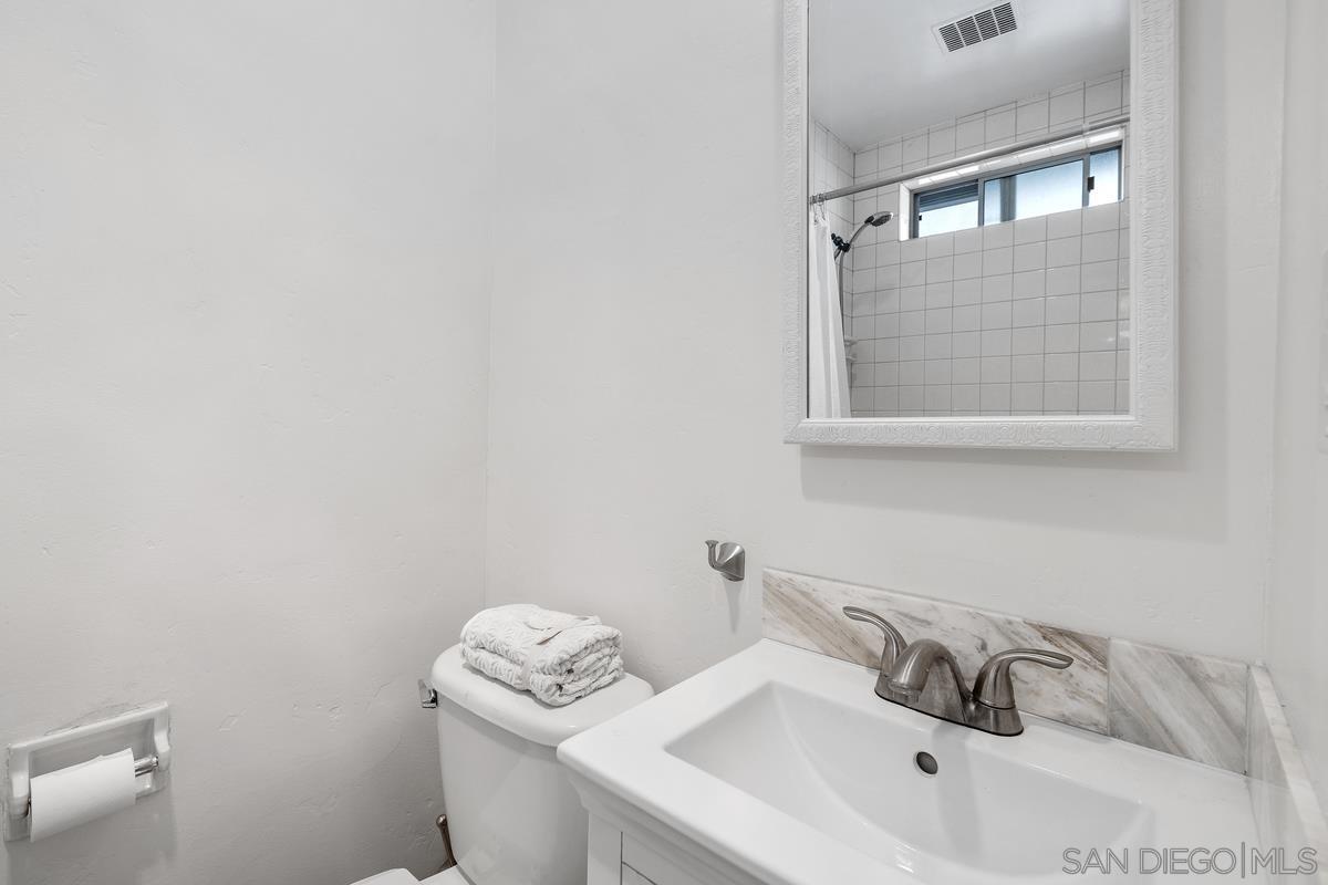 Detail Gallery Image 20 of 32 For 264  a Ave, Coronado,  CA 92118 - 2 Beds | 2 Baths