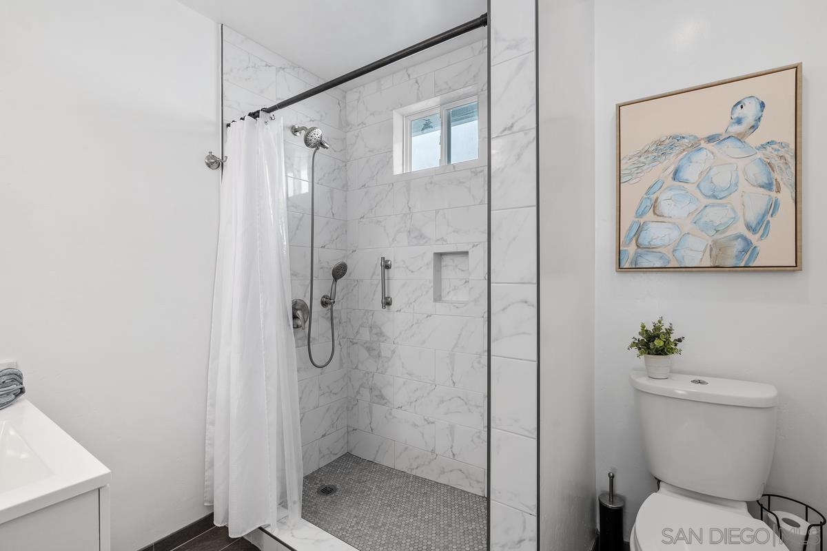 Detail Gallery Image 24 of 32 For 264  a Ave, Coronado,  CA 92118 - 2 Beds | 2 Baths