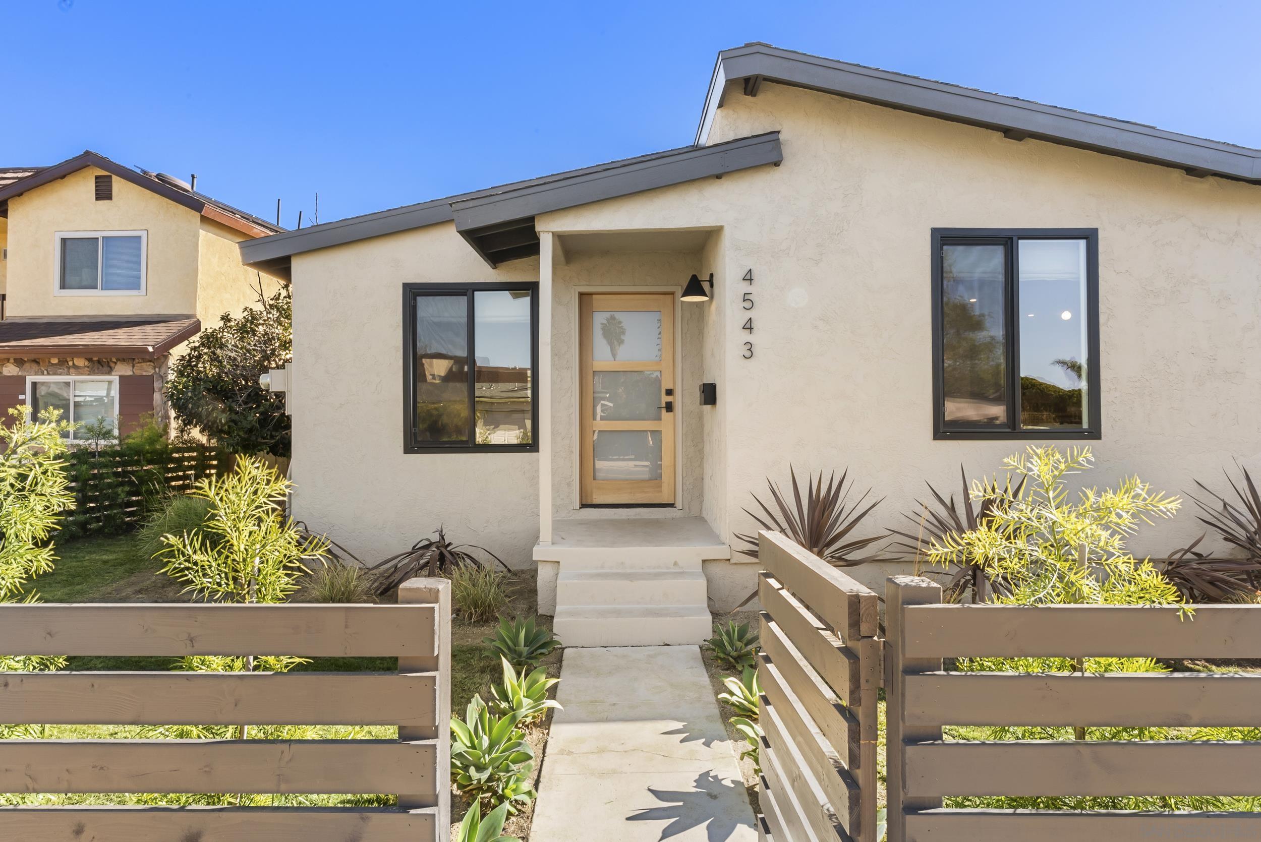 Detail Gallery Image 2 of 45 For 4543  Moraga Ave, San Diego,  CA 92117 - 4 Beds | 3 Baths