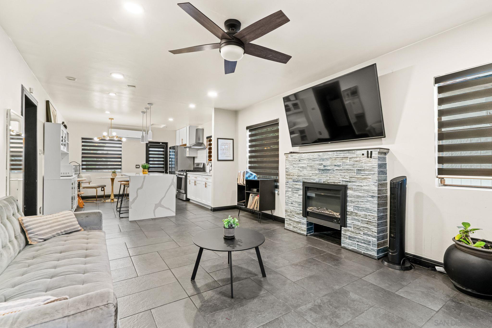 Detail Gallery Image 12 of 26 For 4026  Marine View Ave, San Diego,  CA 92113 - 2 Beds | 1/1 Baths