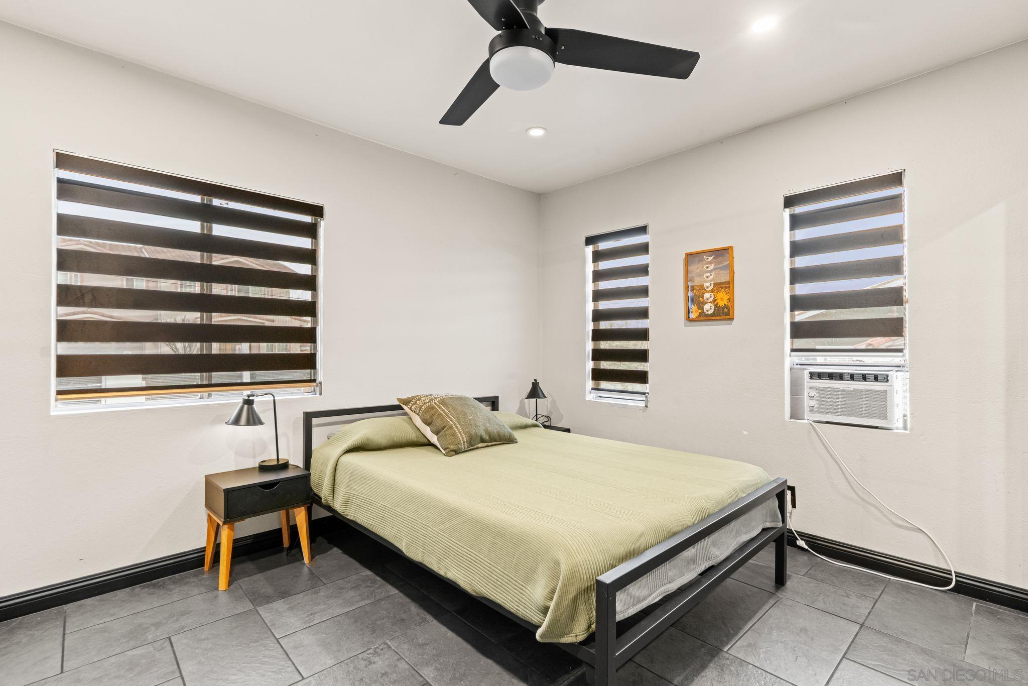 Detail Gallery Image 18 of 26 For 4026  Marine View Ave, San Diego,  CA 92113 - 2 Beds | 1/1 Baths