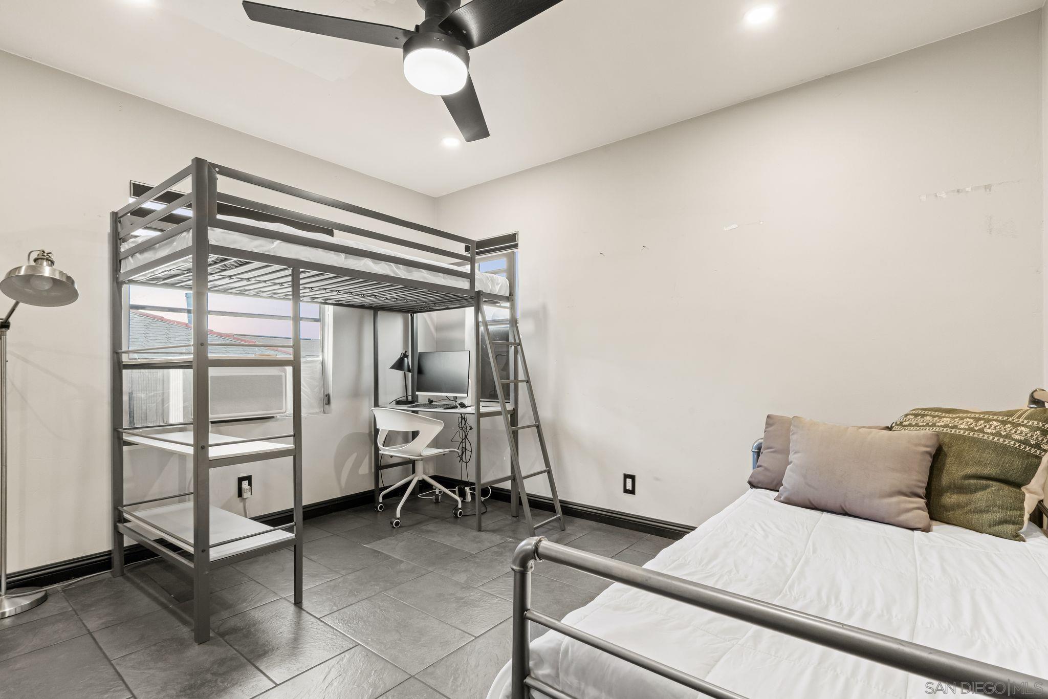 Detail Gallery Image 21 of 26 For 4026  Marine View Ave, San Diego,  CA 92113 - 2 Beds | 1/1 Baths