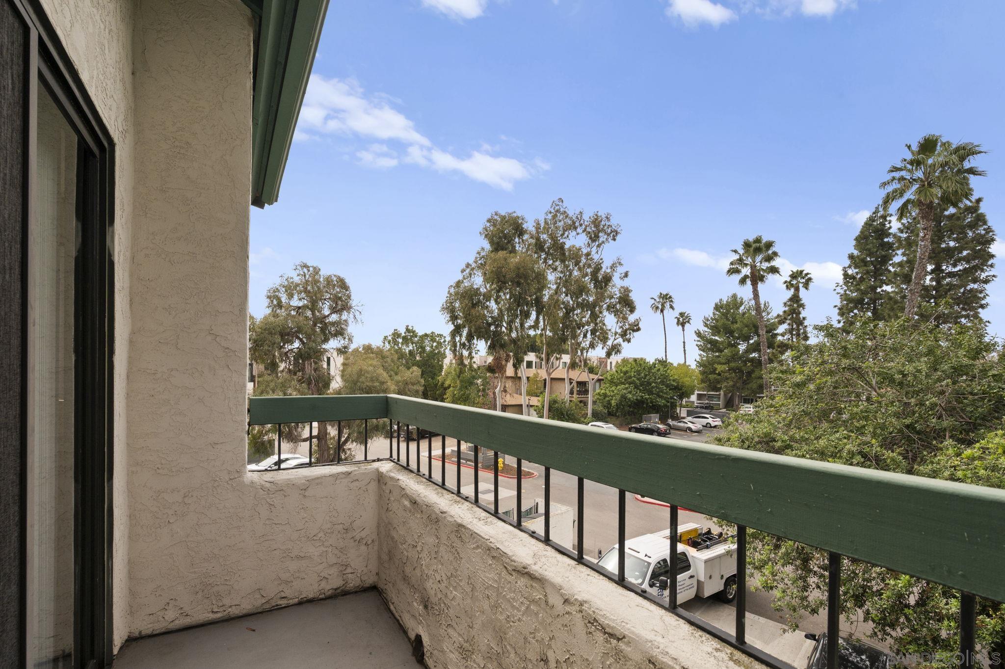 Detail Gallery Image 17 of 37 For 5525  Shasta Ln  #301,  La Mesa,  CA 91942 - 2 Beds | 2 Baths
